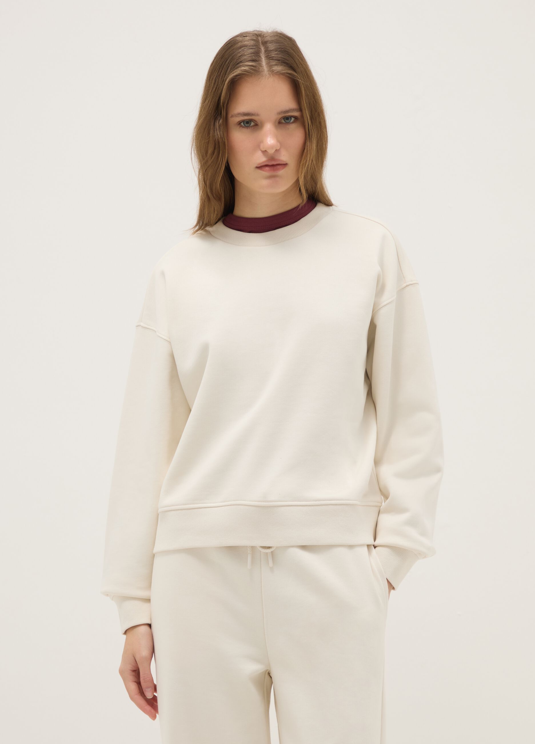 White regular fit cotton blend sweatshirt with round neck