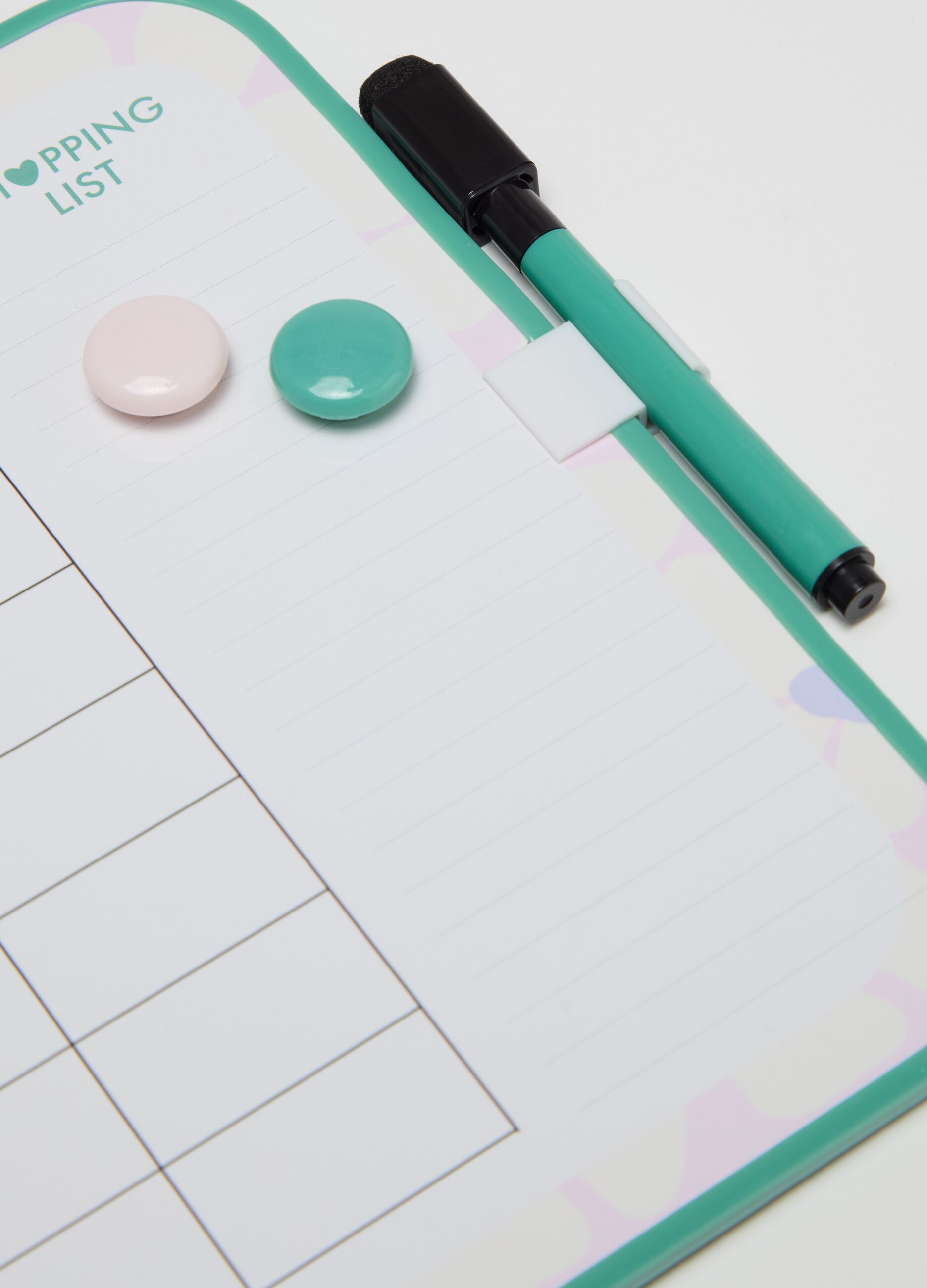 Magnetic board with weekly agenda