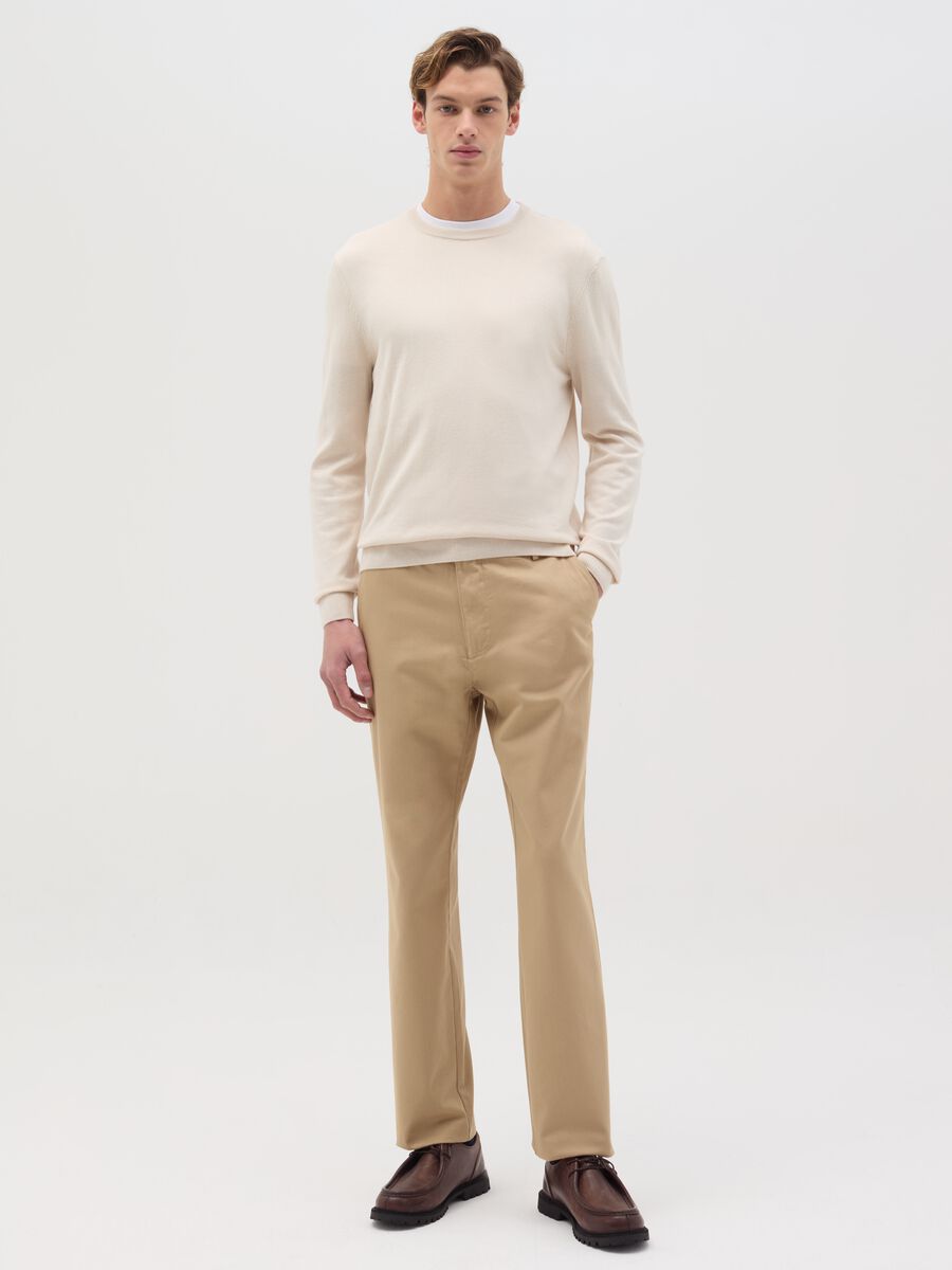 Round neck pullover_1