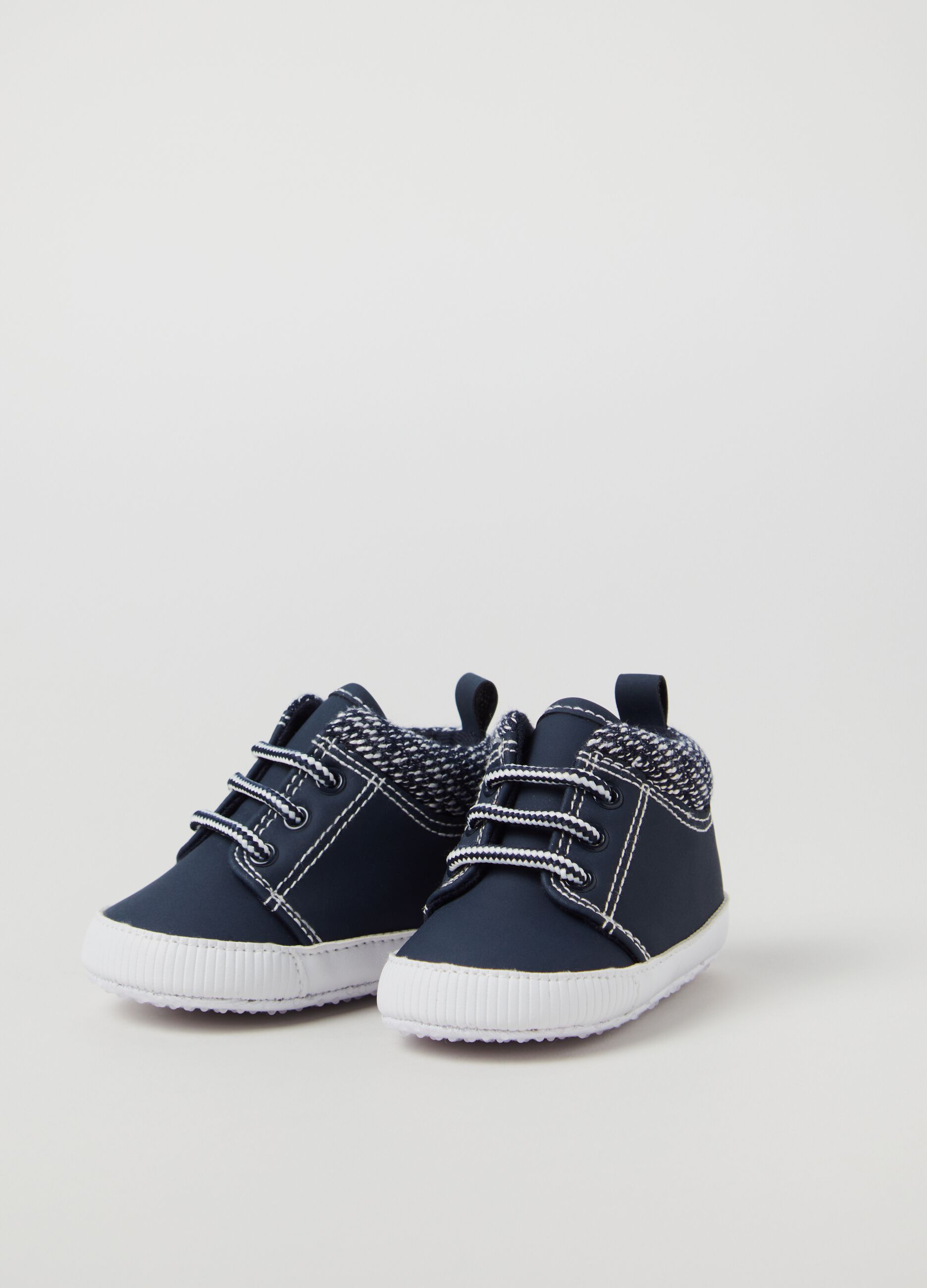 Scarpine in cotone con lacci