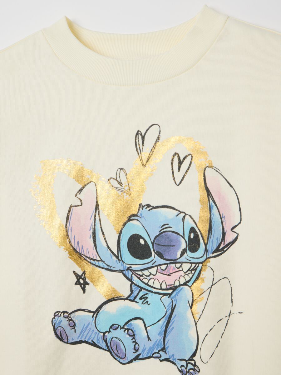 White sweatshirt with Stitch print in foil_5