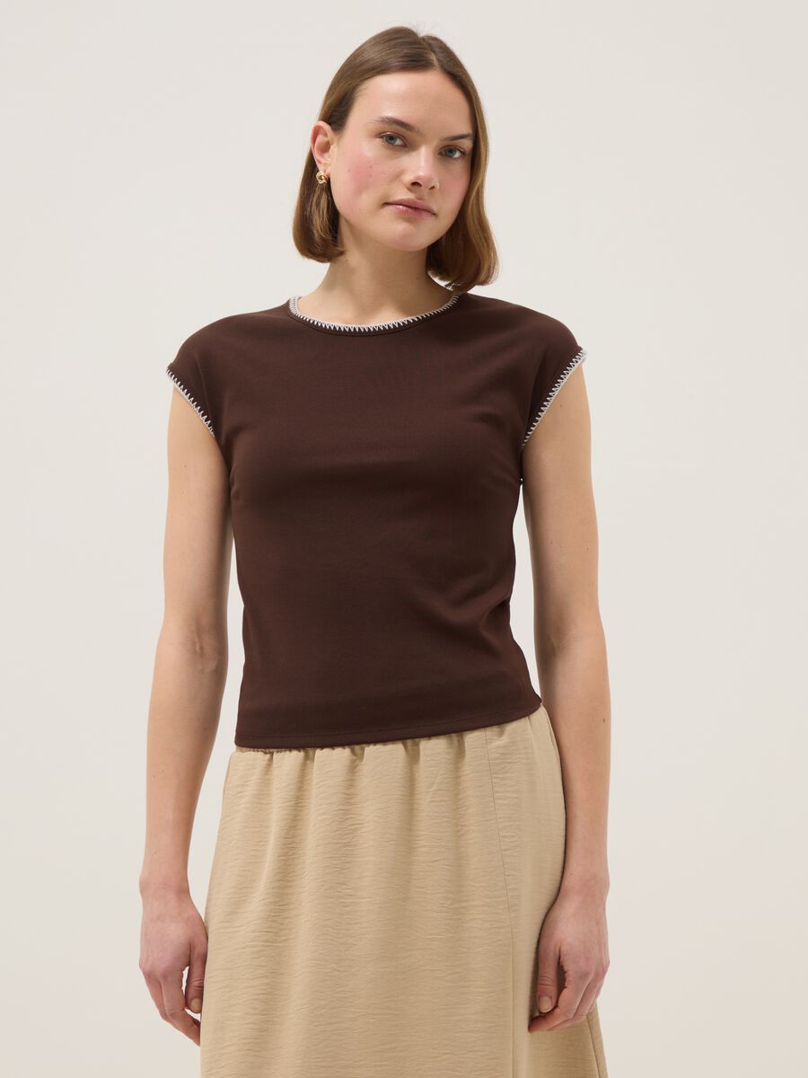 Brown stretch cotton regular fit t-shirt with stitching_0
