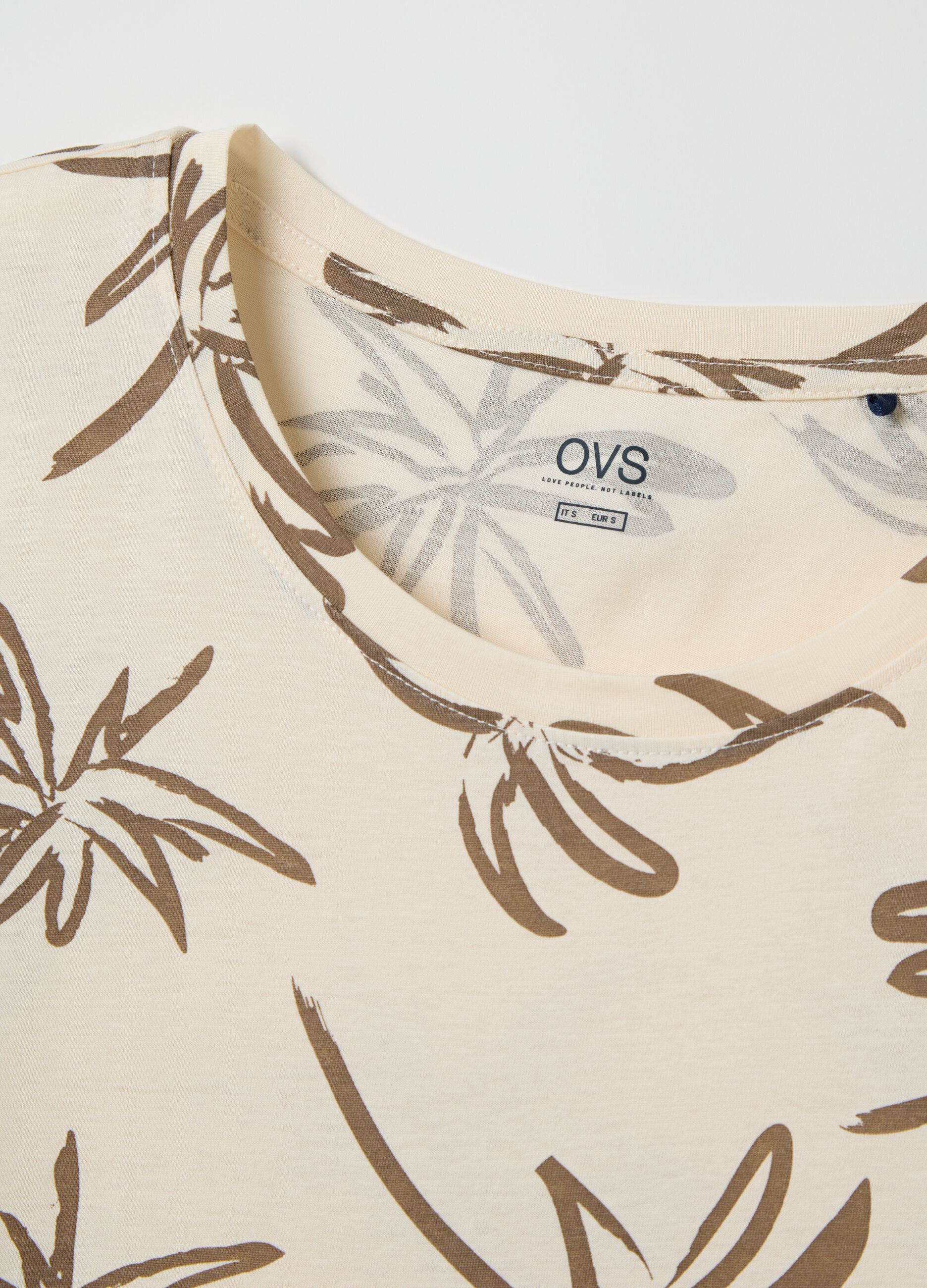 Beige T-shirt with floral print