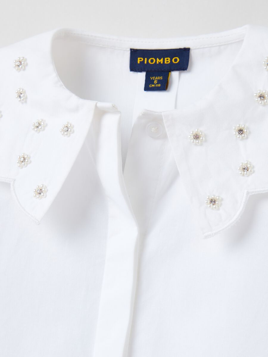 Camicia con fiorellini in strass e perline_5