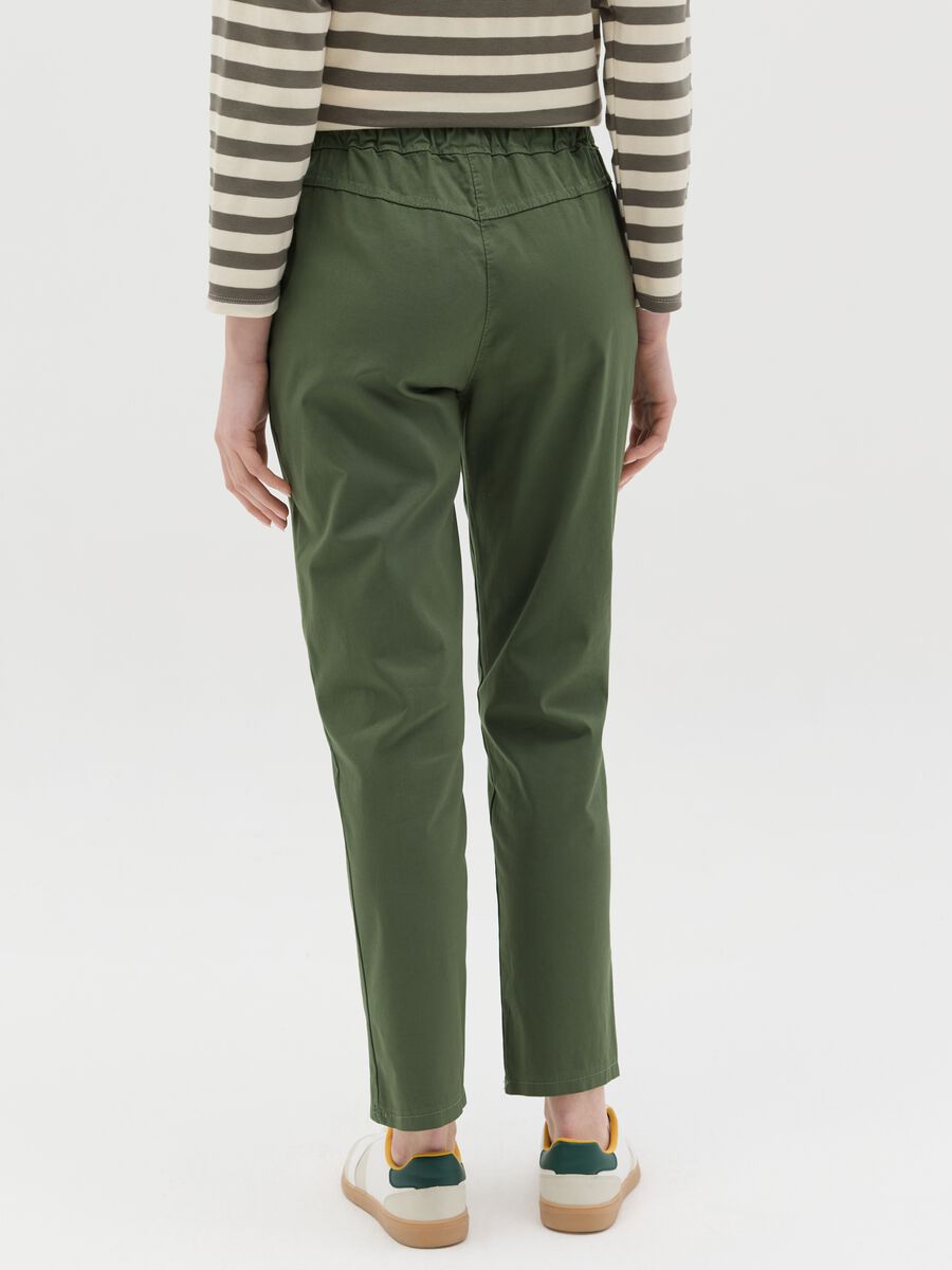 Green stretch cotton trousers_3