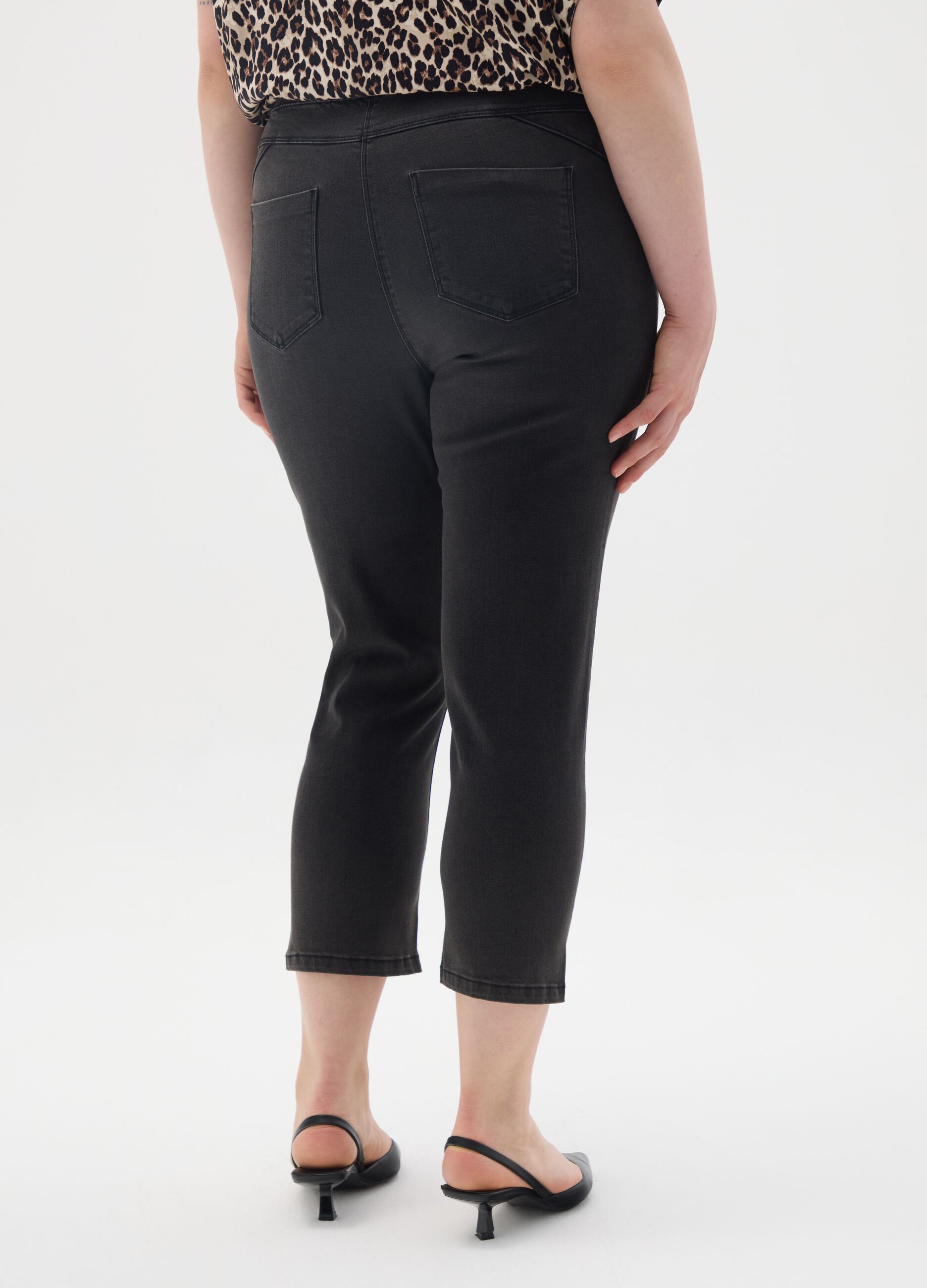 Women's black denim regular fit jeggings
