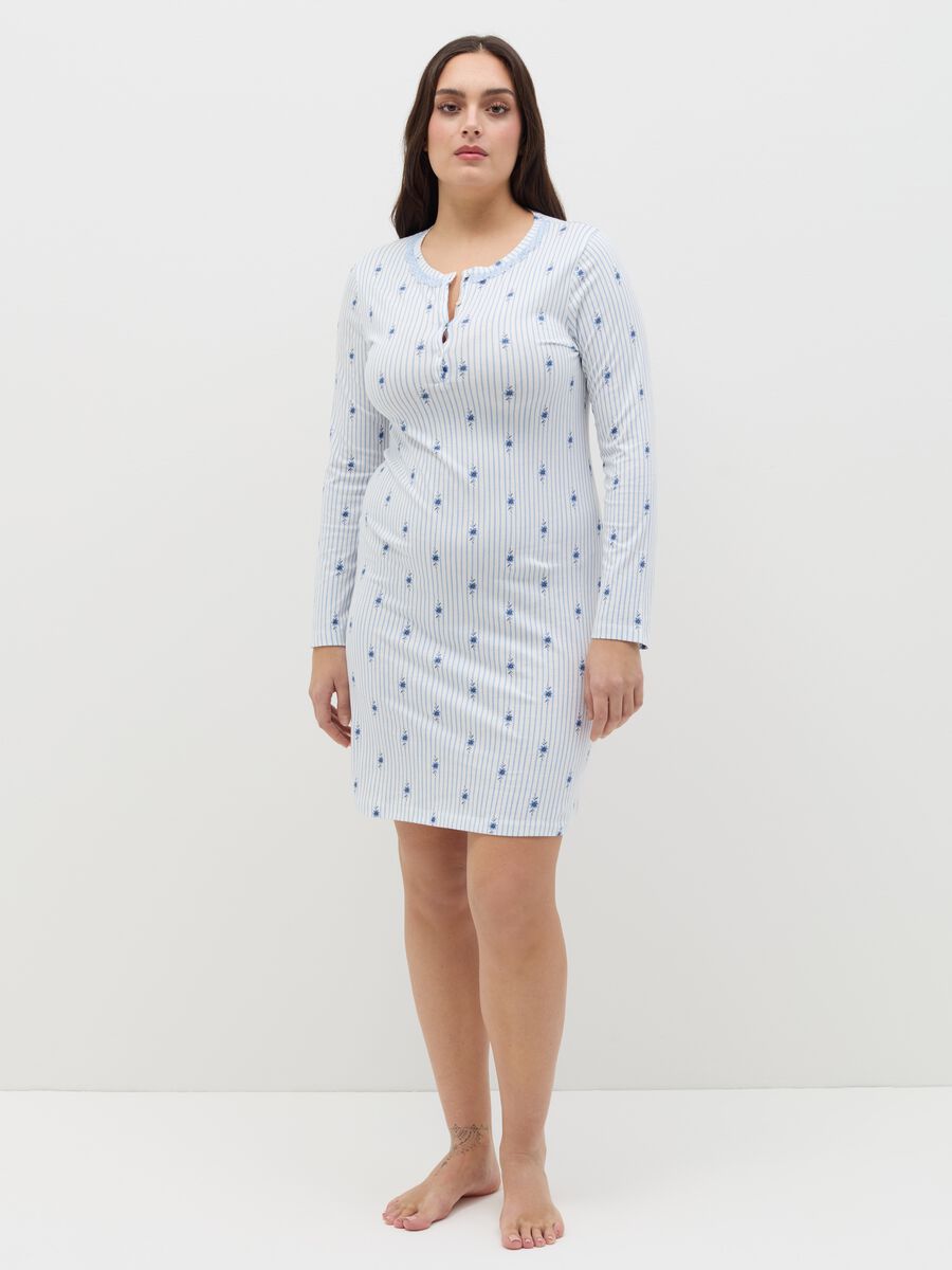 Striped nightshirt with flowers_0