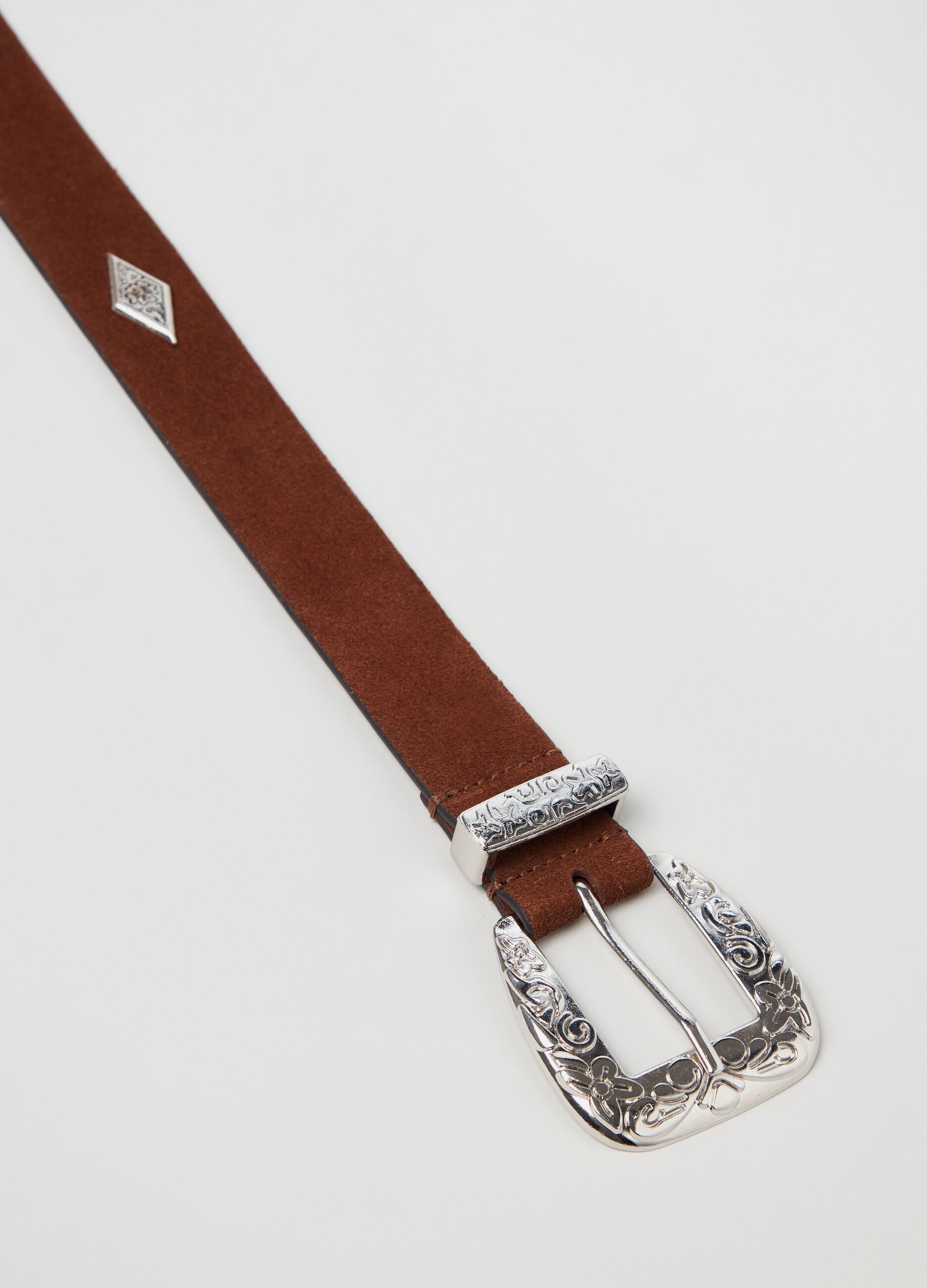 Cintura in pelle con conchos_2