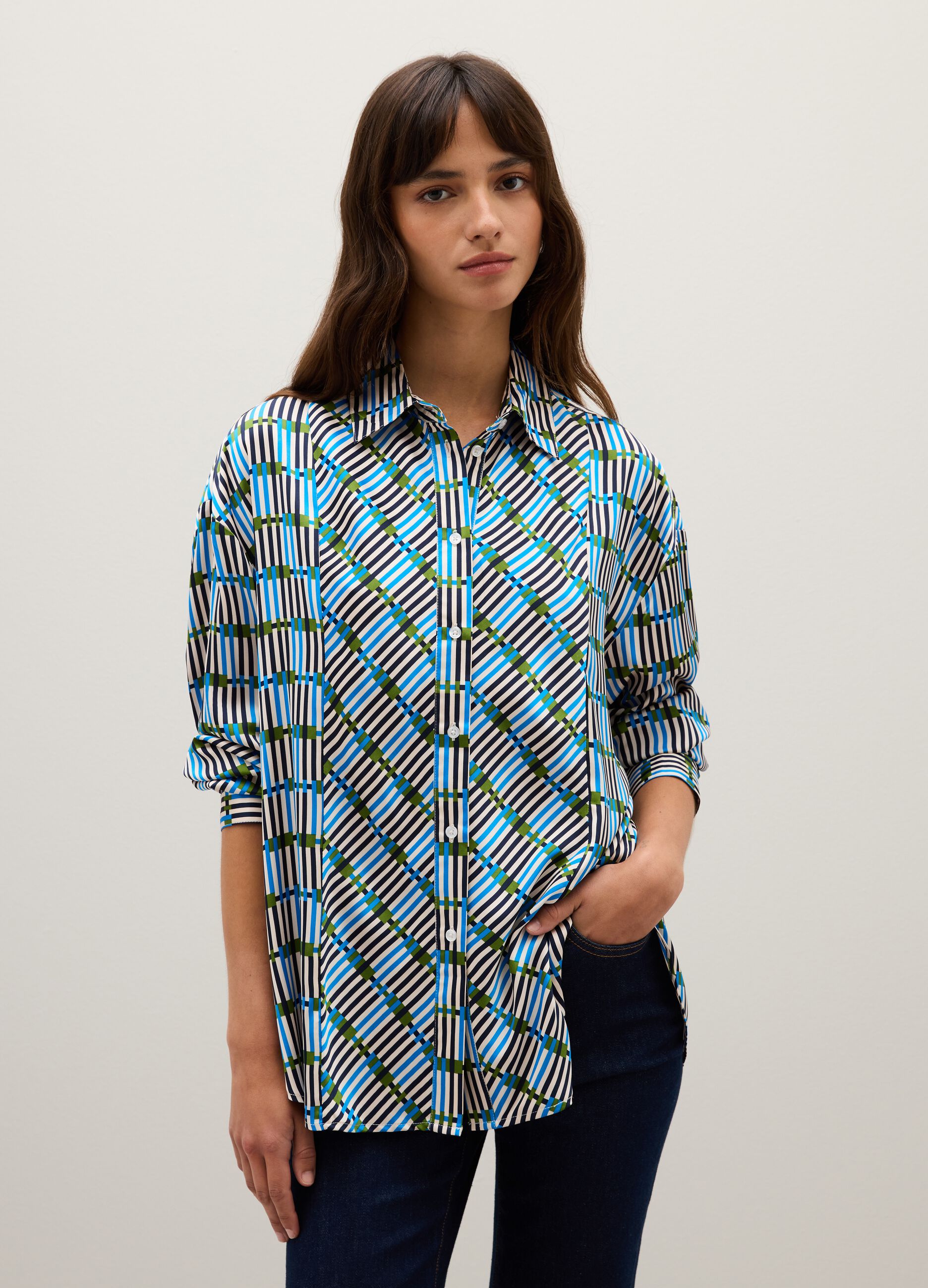 White and blue stretch fabric shirt in regular fit