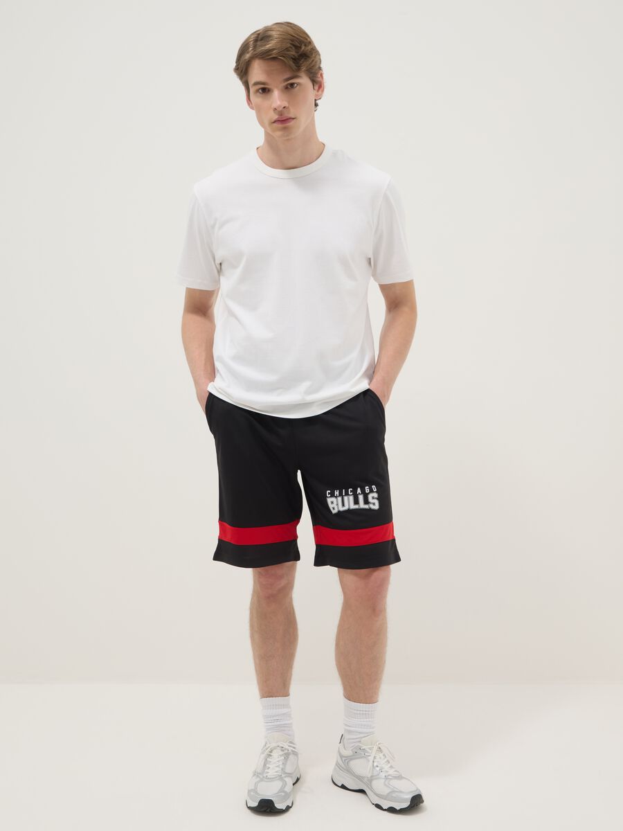 Pantaloncini in puro cotone multicolor con logo Chicago Bulls_0