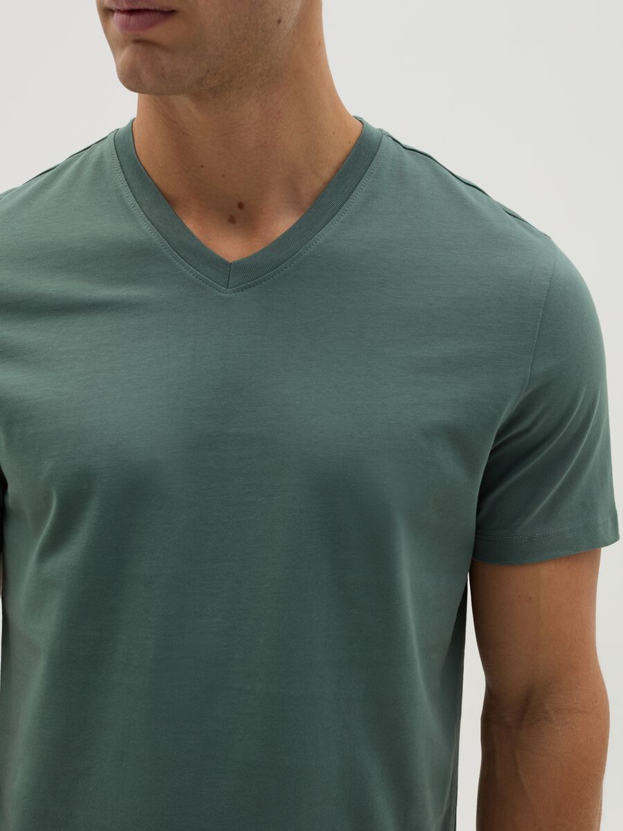 Organic cotton T-shirt with V neck_2