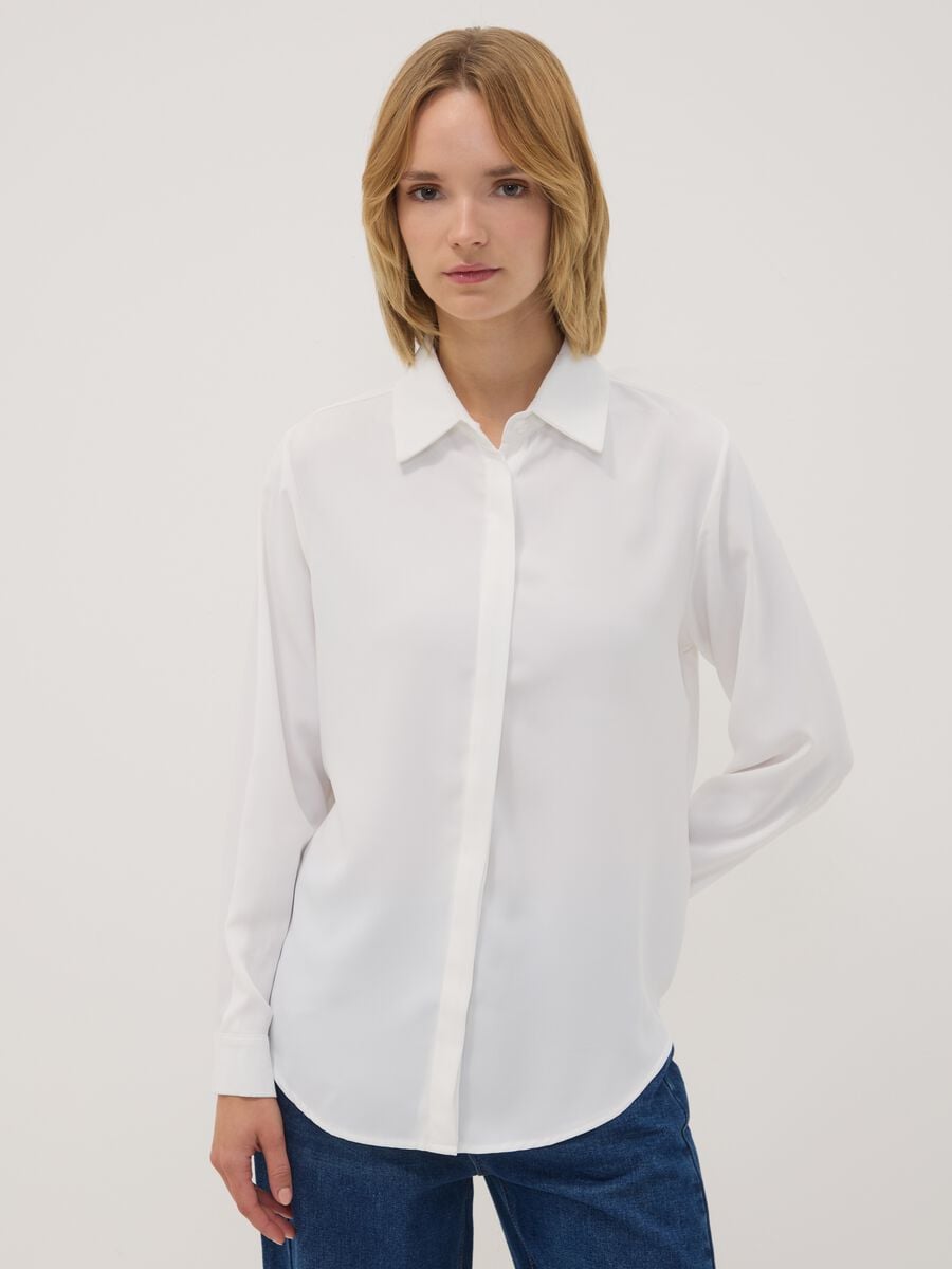 Camicia bianca regular fit con colletto classico_1