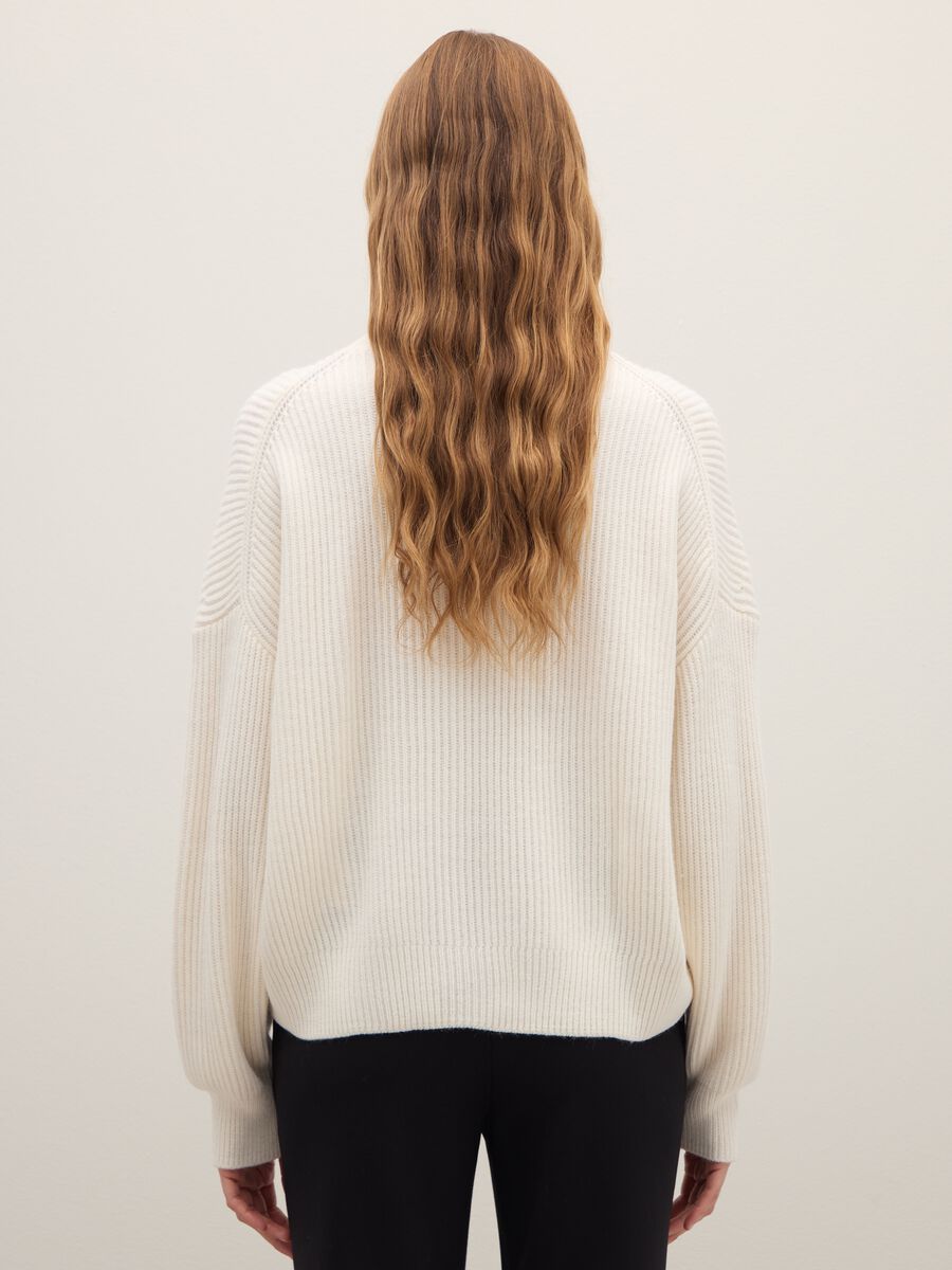 White Turtleneck Sweater_2