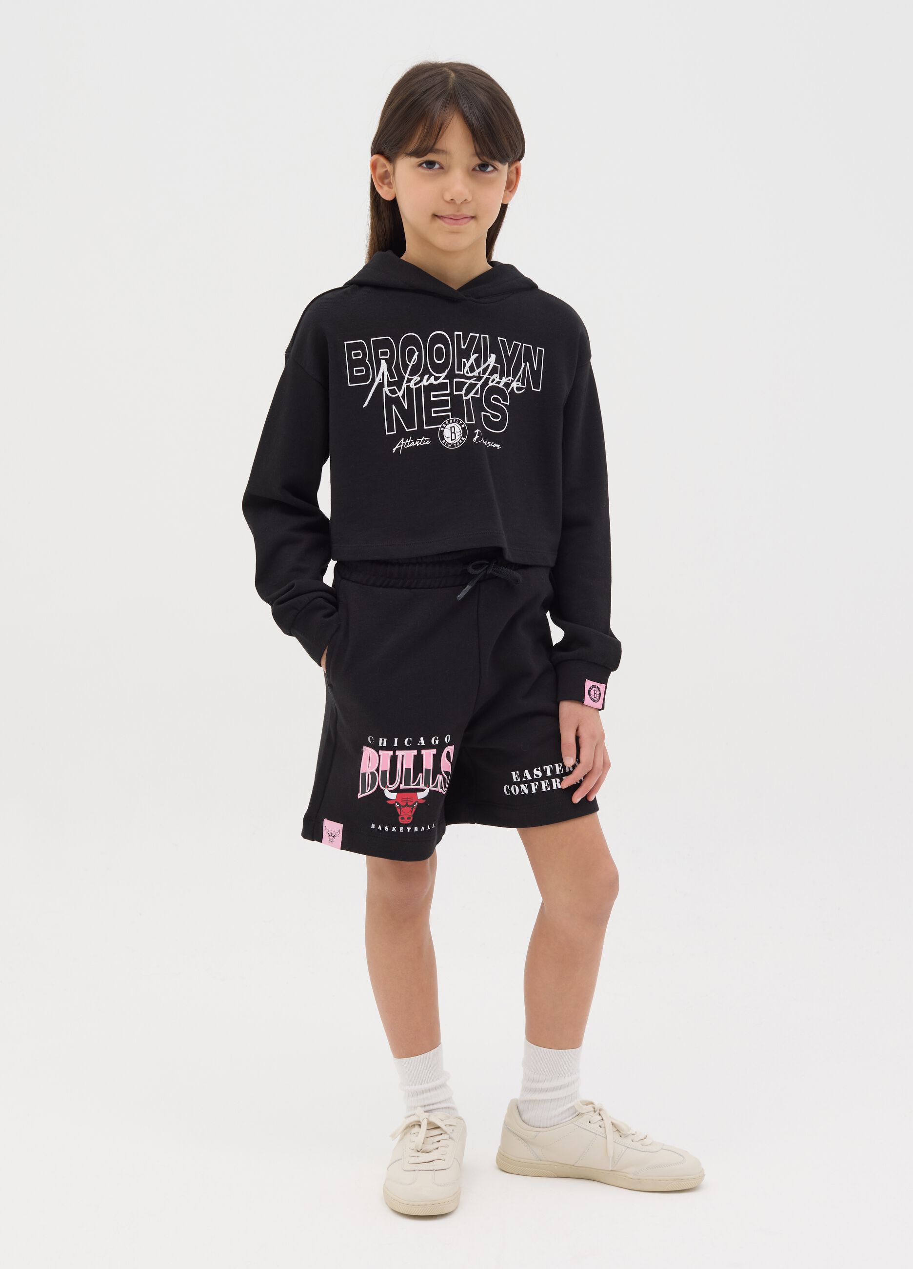 Black NBA Chicago Bulls Bermuda joggers with drawstring