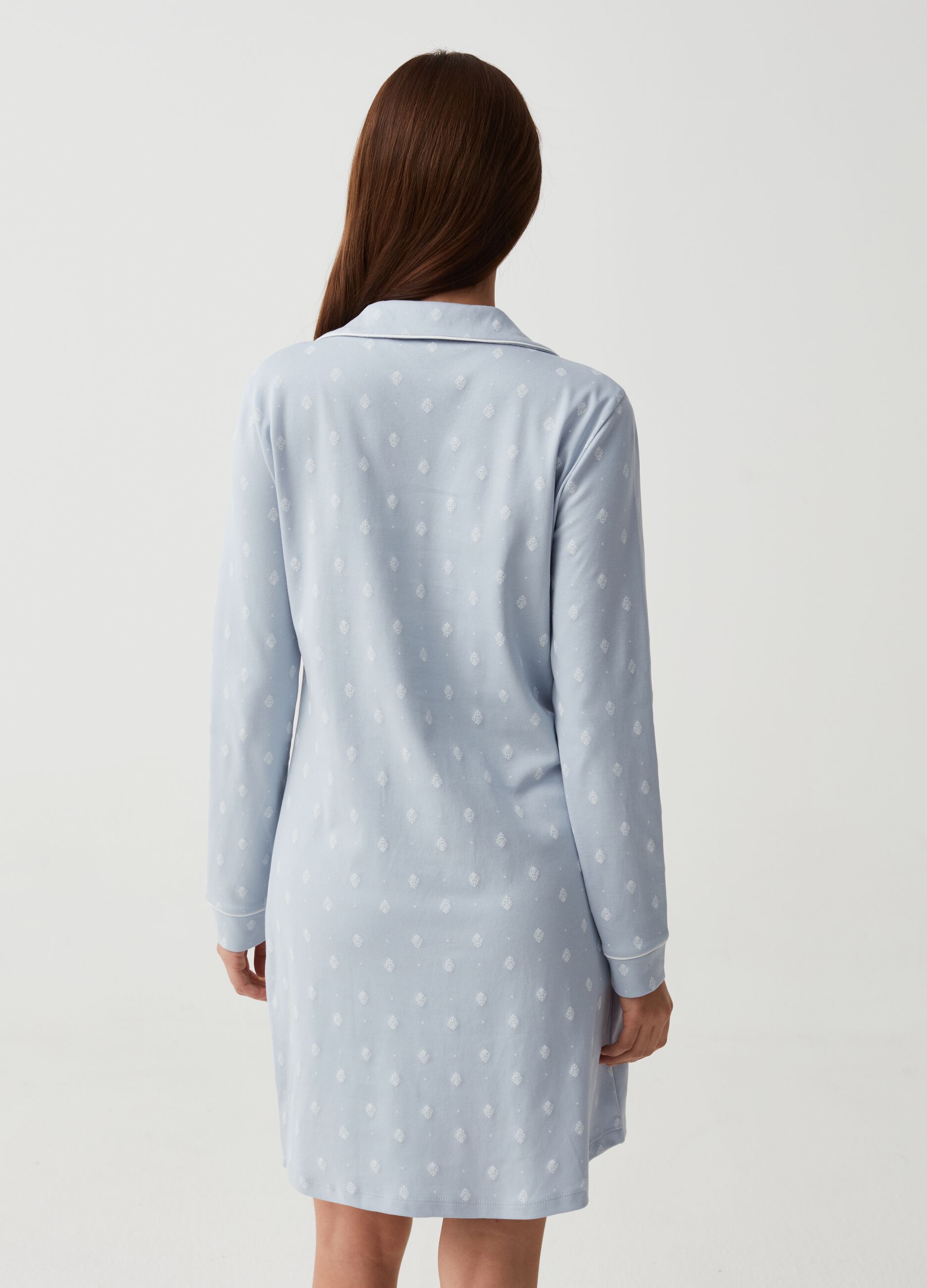 Nightdress with buttons and arabesque print