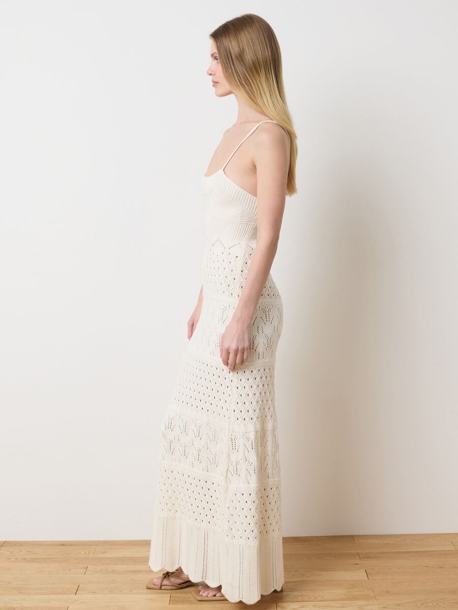 Long beige dress in crochet knit_2