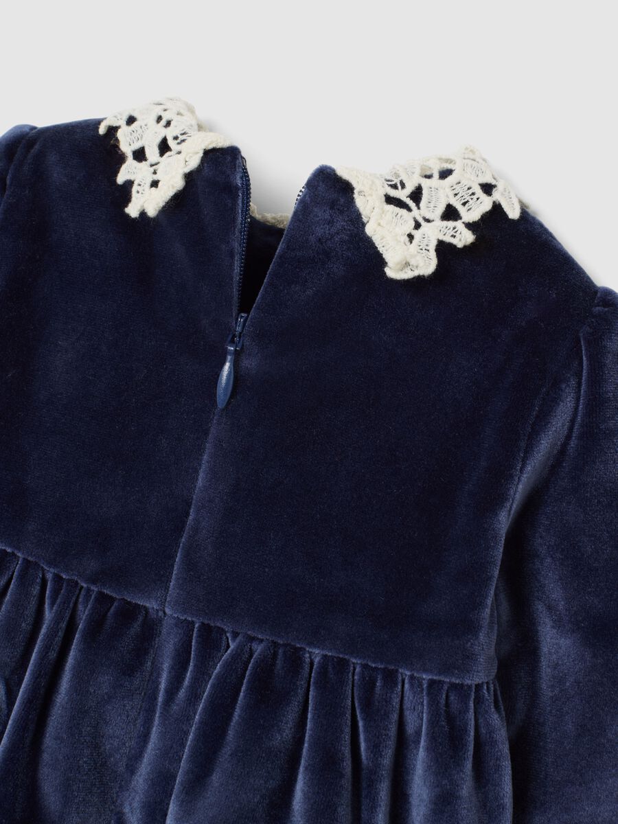 Blue velour regular fit baby dress with lace details_3