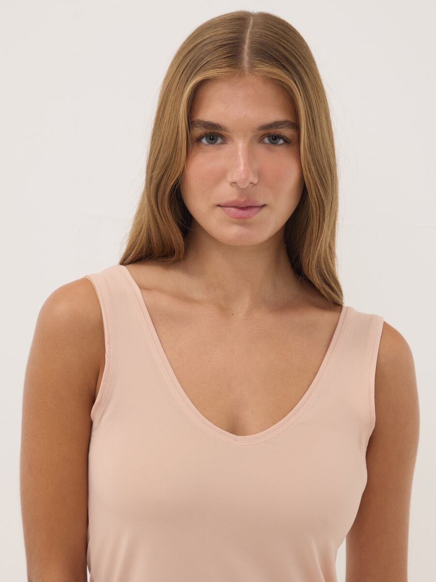 Canotta beige in tessuto elasticizzato regular fit_1