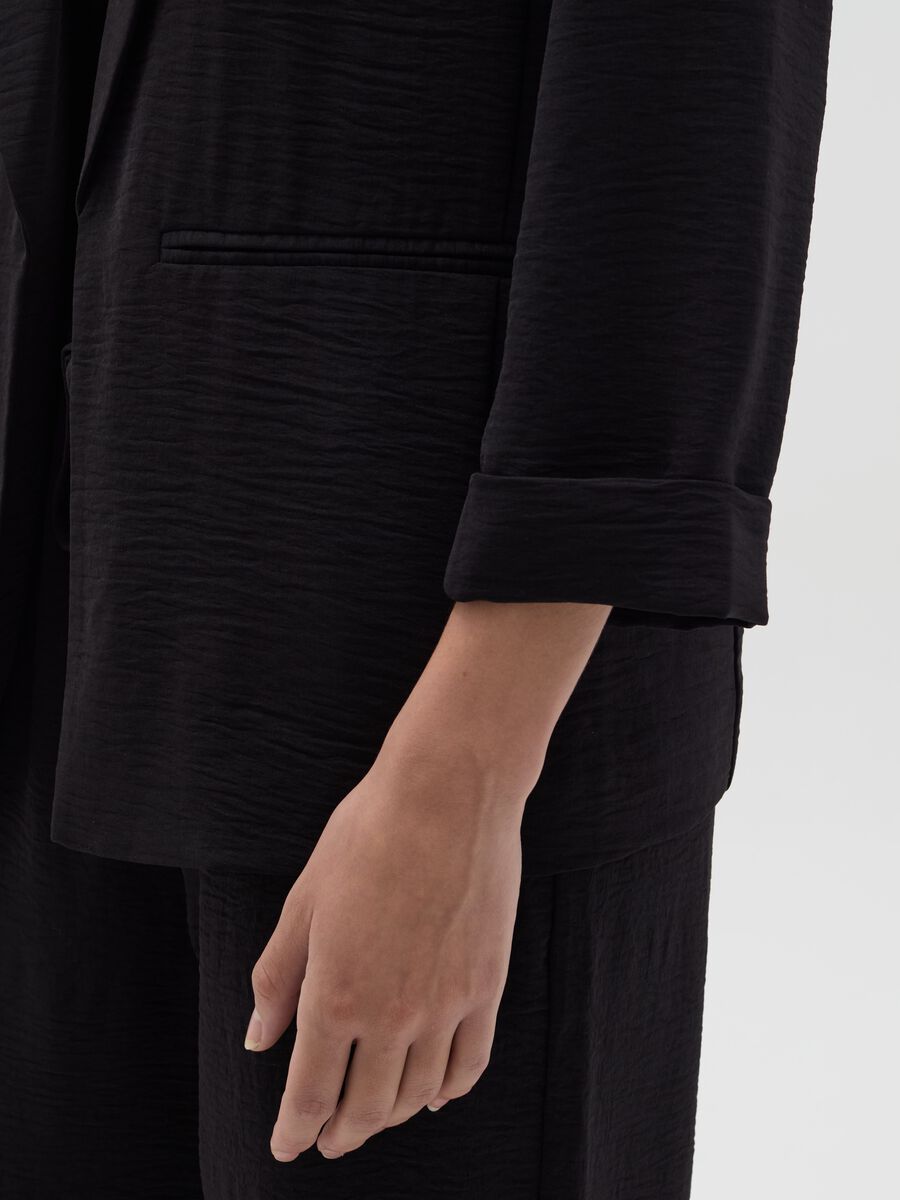 Open crinkle-effect fluid blazer_2