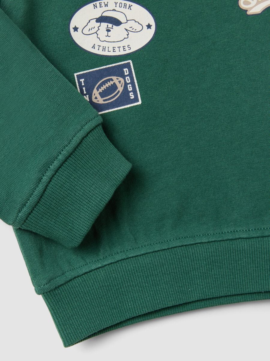 Felpa verde in puro cotone con girocollo e stampa per bimbo regular fit_3