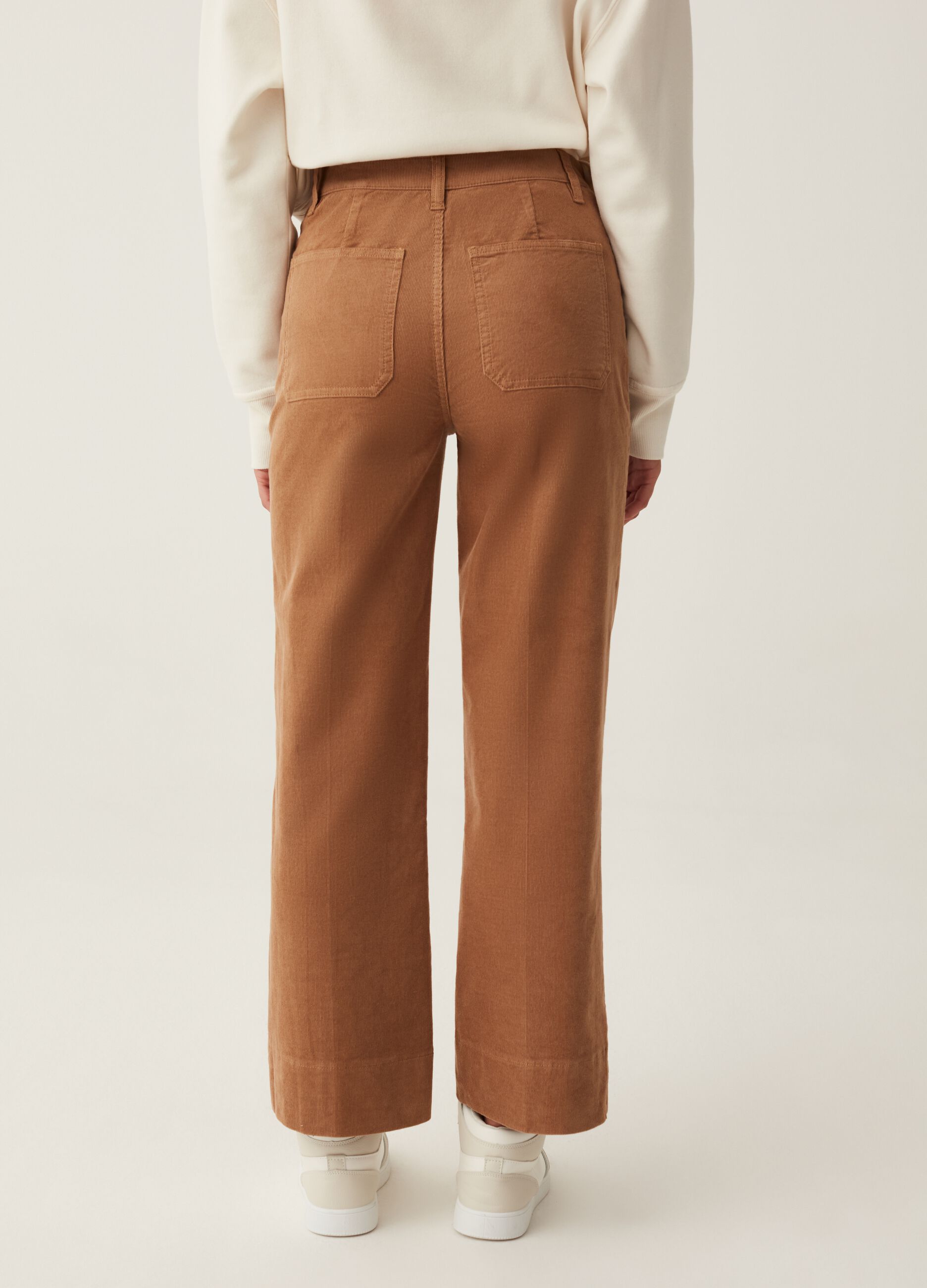 Pantaloni cropped flare fit in corduroy_2