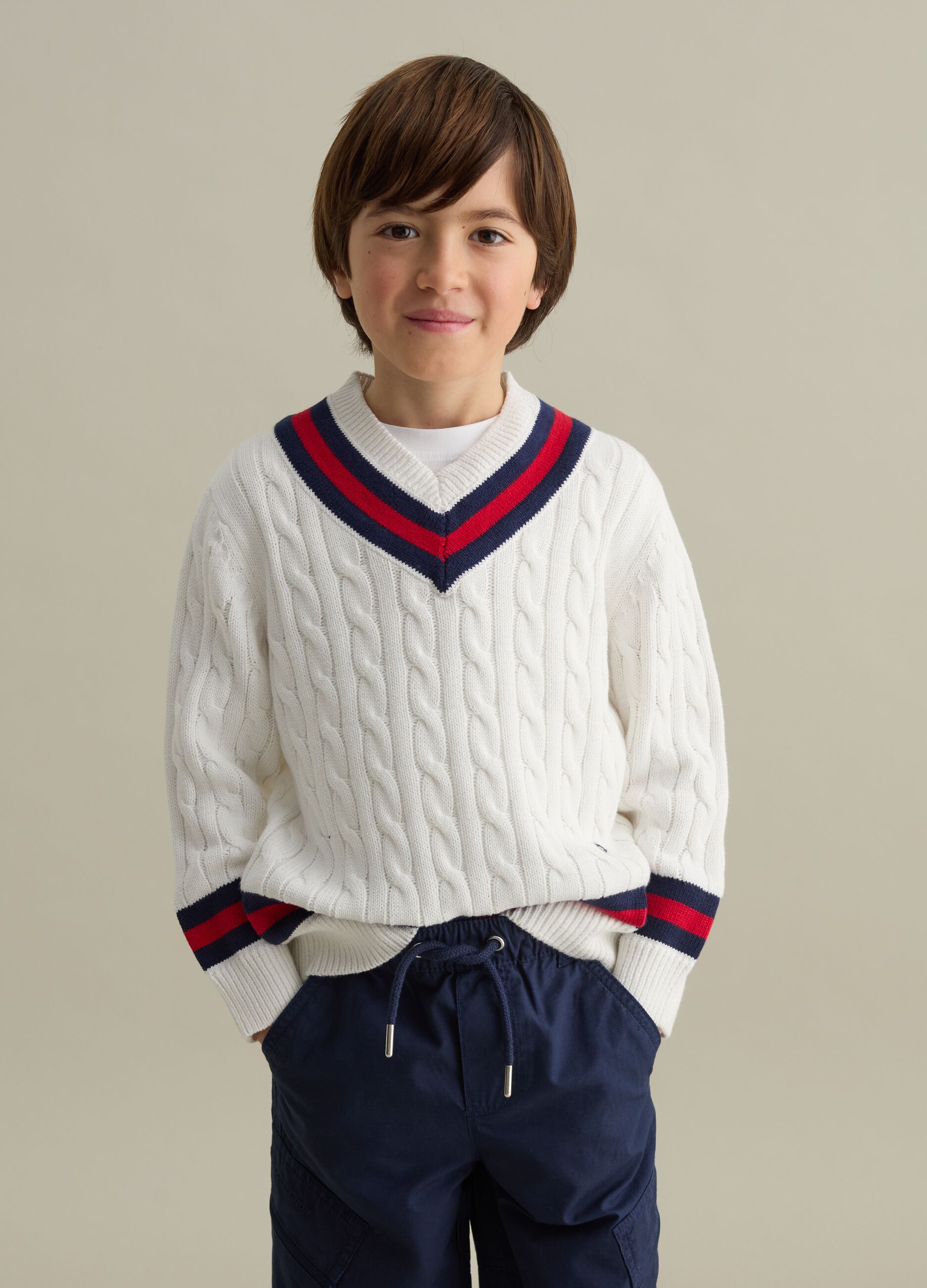 Cable-knit pullover with V neck
