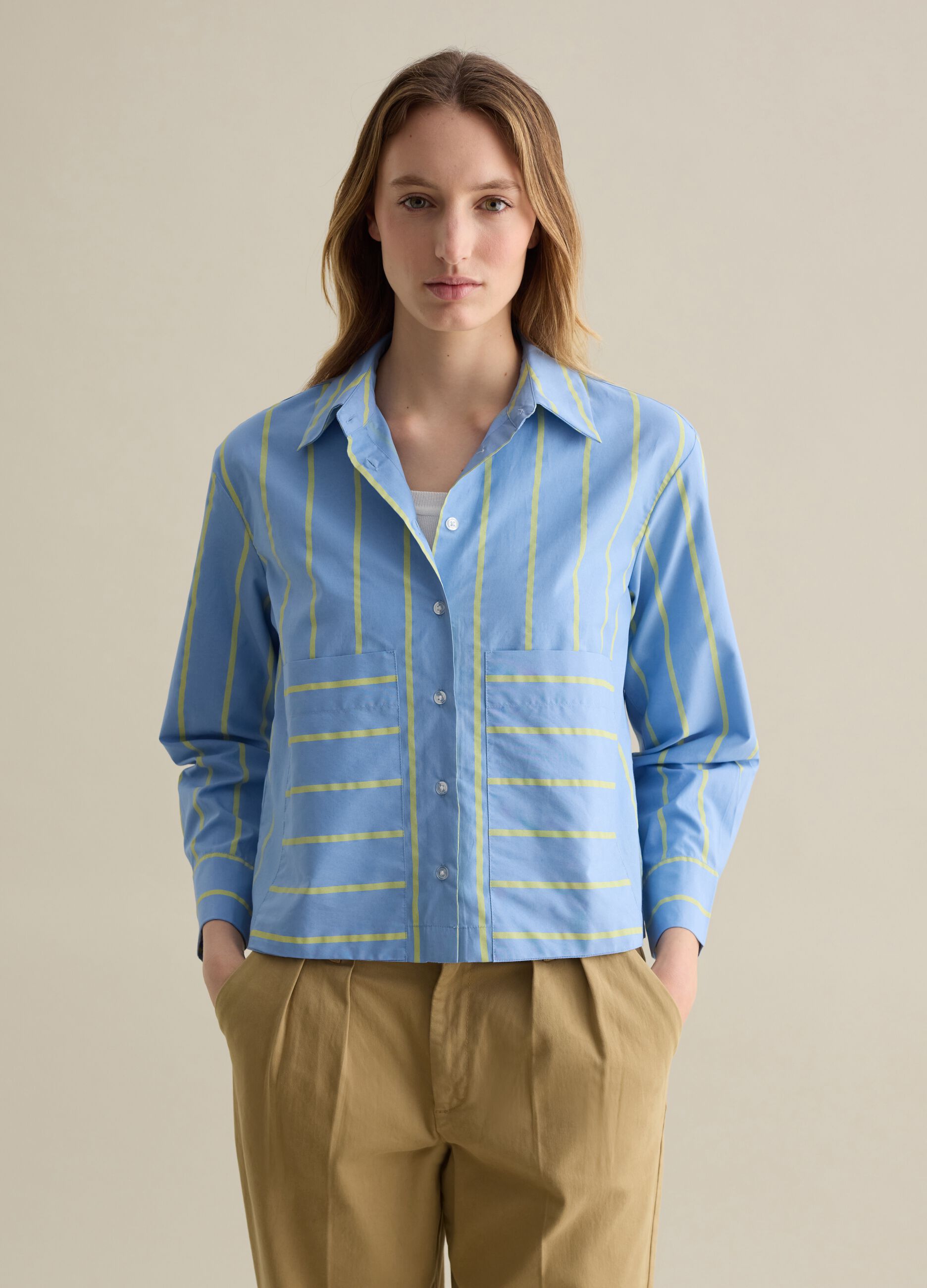 Boxy-fit shirt in poplin with light blue striped pattern