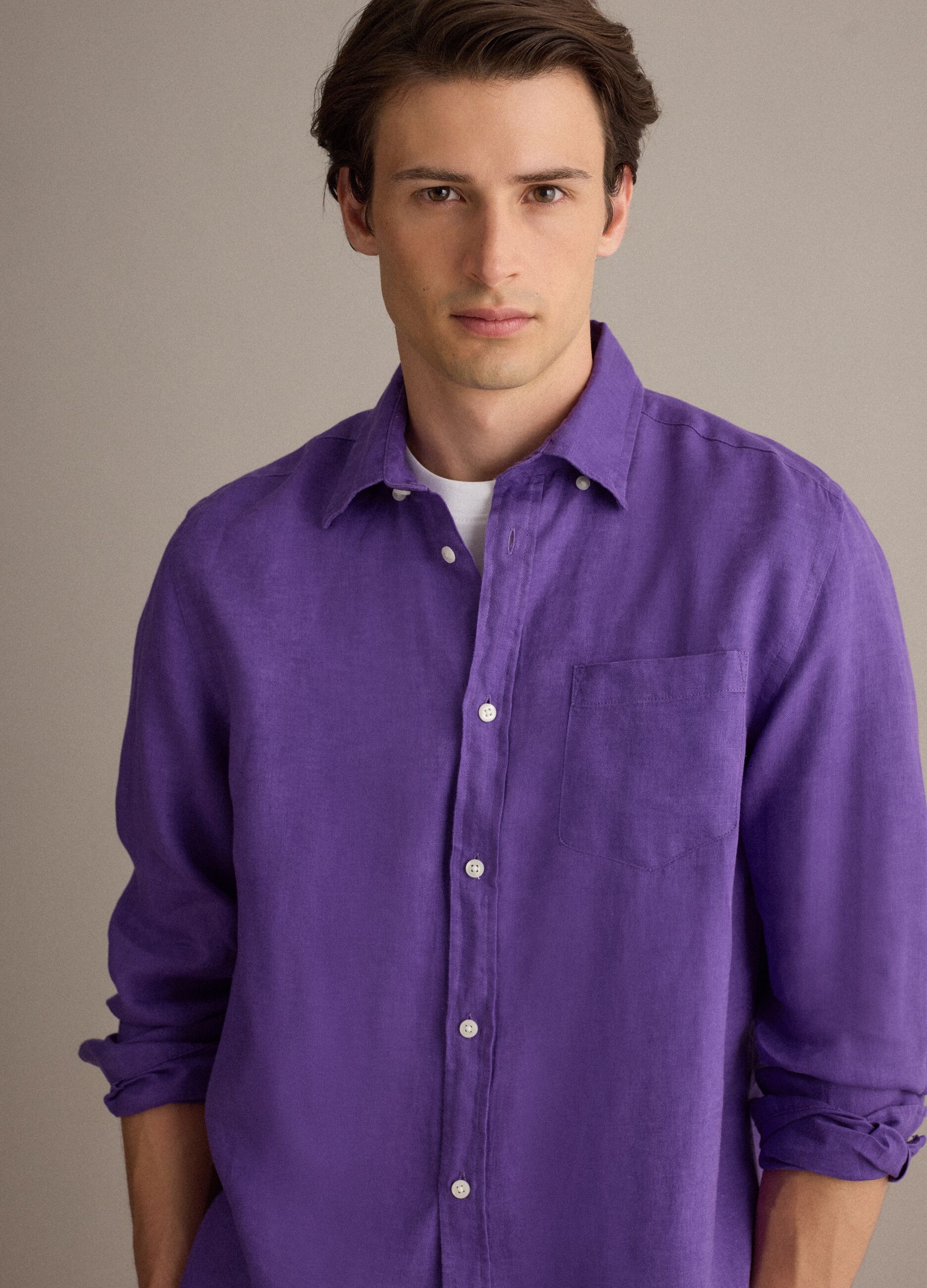 Purple pure linen shirt with button-down collar, regular fit