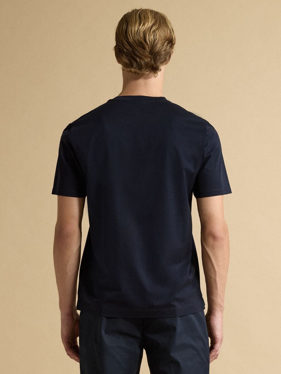 T-shirt blu in jersey di puro cotone con girocollo relaxed fit_3
