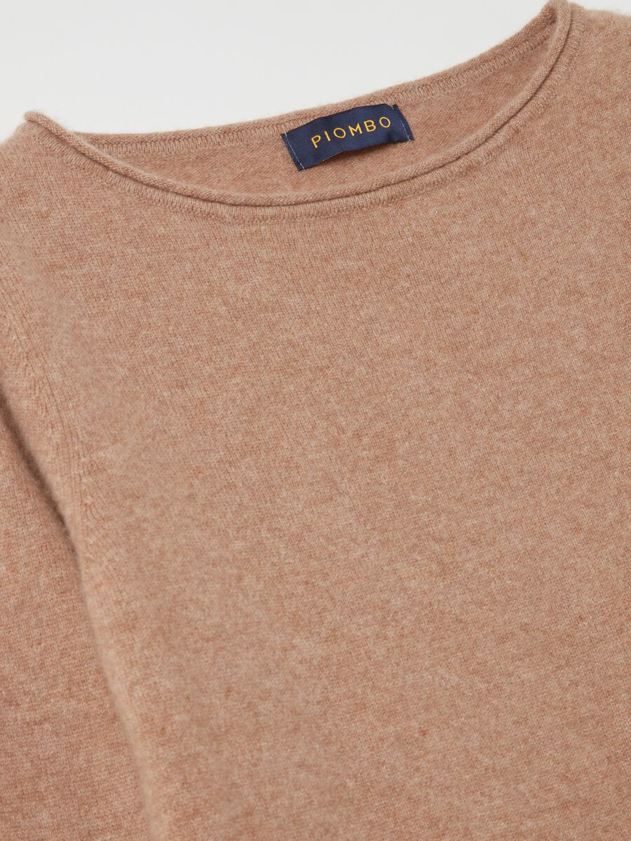 Cashmere pullover with round neck with fold_5
