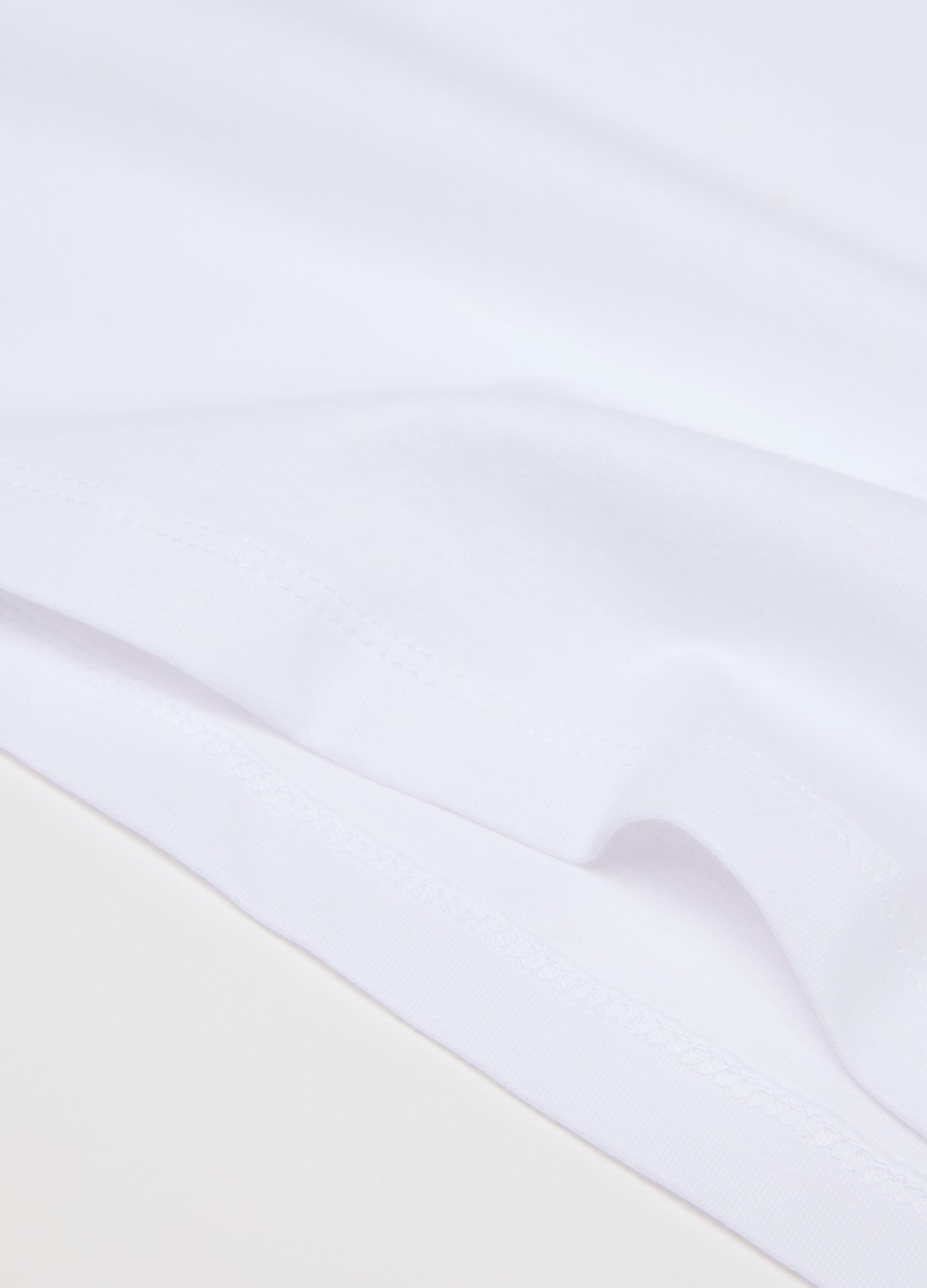 Two-pack white undershirts in organic cotton