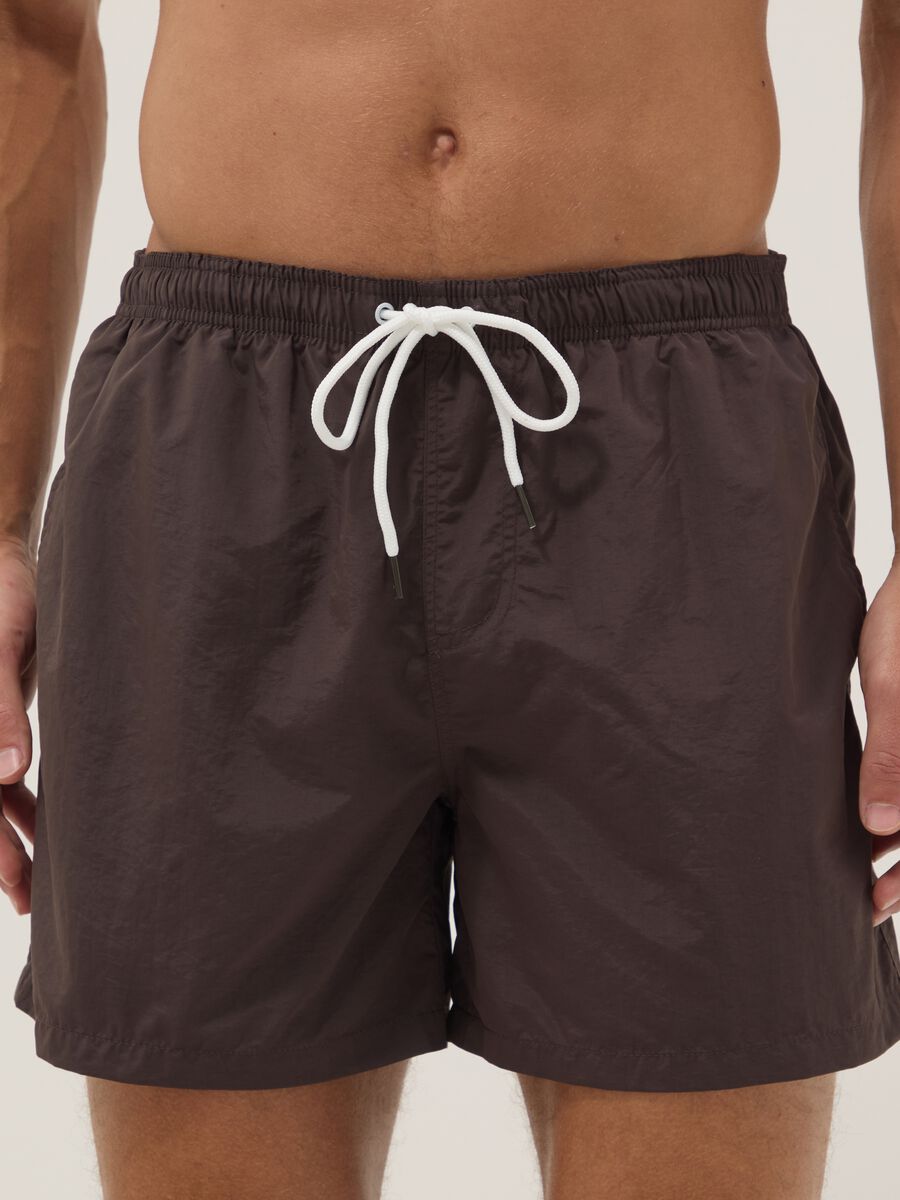 Boxer da mare marroni regular fit con coulisse_1