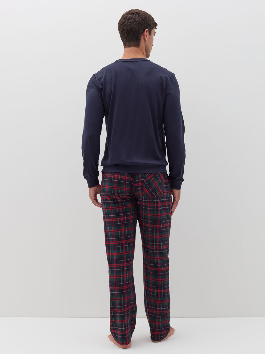 Pyjamas with tartan pattern and animal patch_3