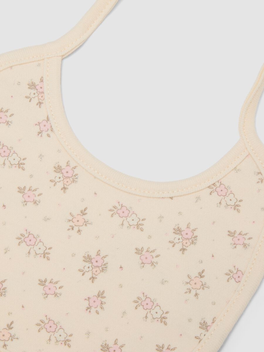 Bipack di bavaglini beige in puro cotone organico con stampa orsetto_1
