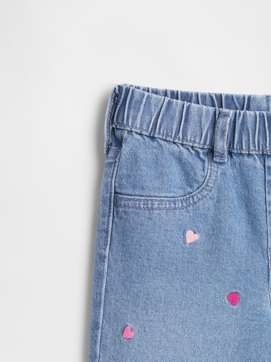 Pantaloni denim ricamati per bambina_2
