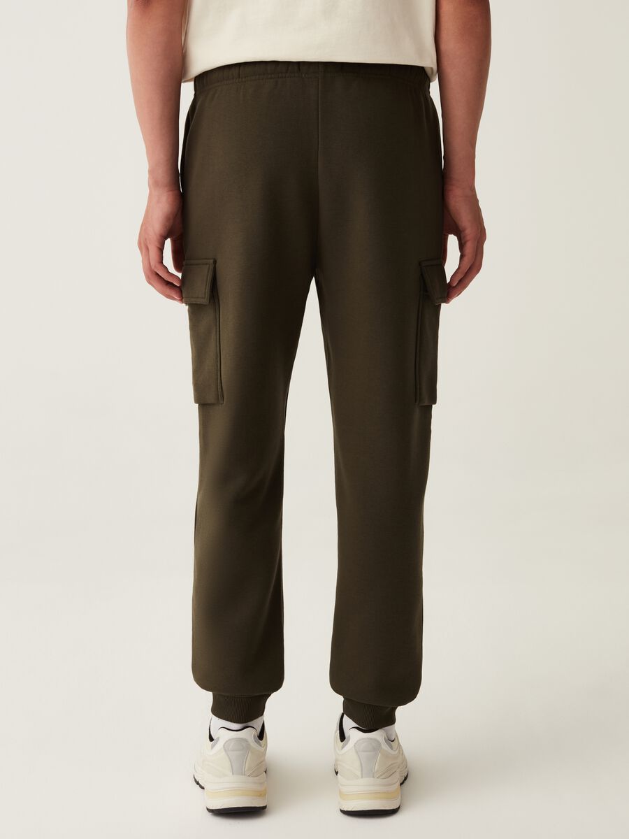 Joggers cargo in felpa con coulisse_2