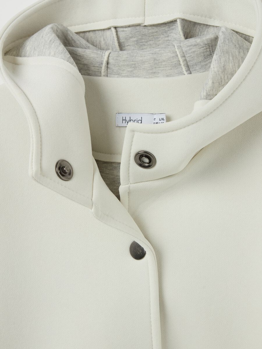 Short jacket with hood and buttons_5