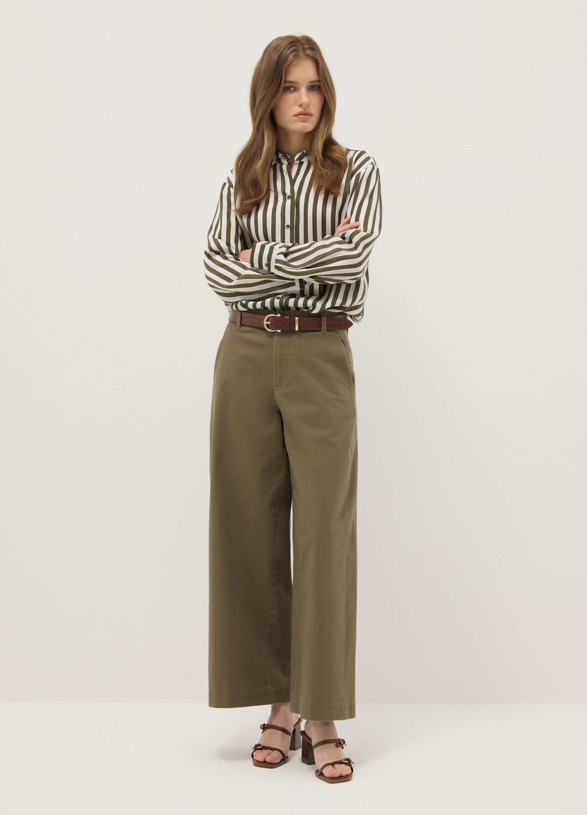 Green stretch cotton regular fit chino trousers