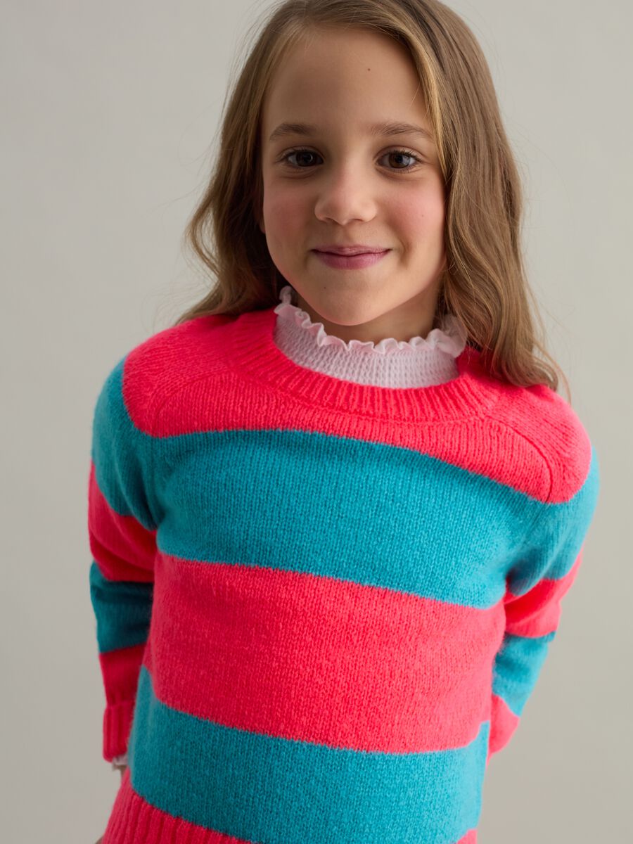 Pullover with striped pattern_2