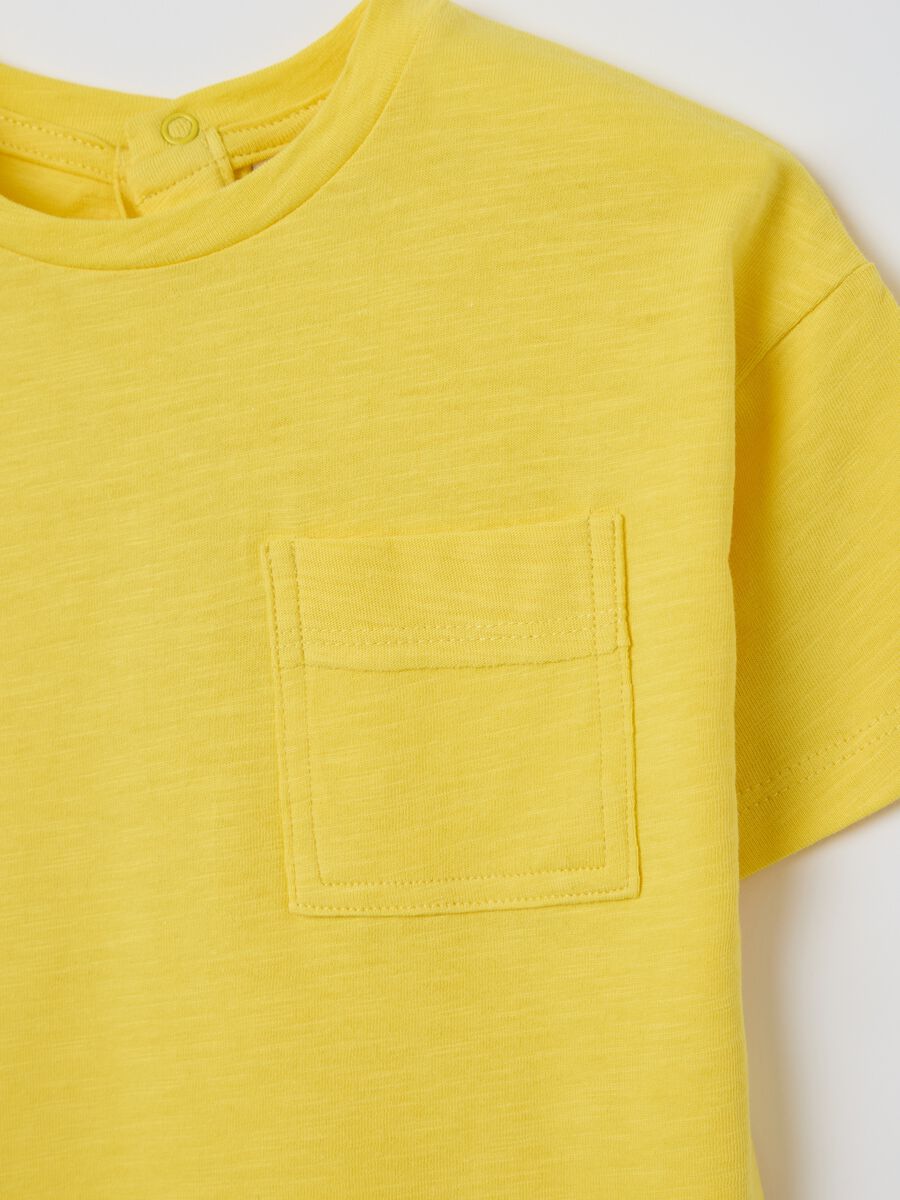 Yellow T-shirt in organic cotton with pocket_2