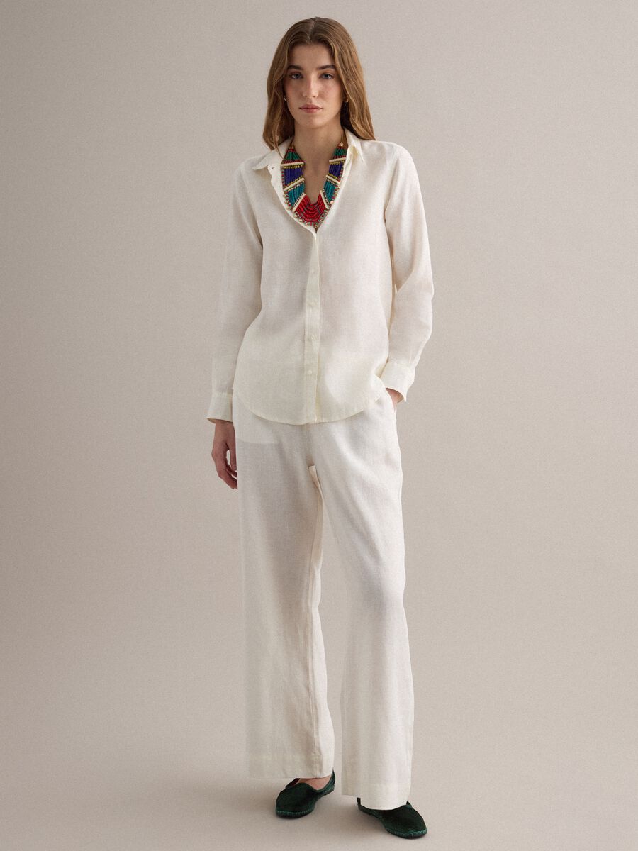 Multicolour Necklace with Beads and Golden Accents_1