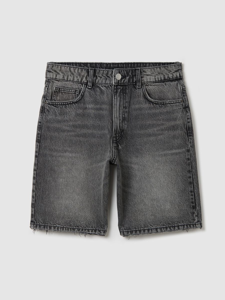 Black denim shorts with ripped details_4