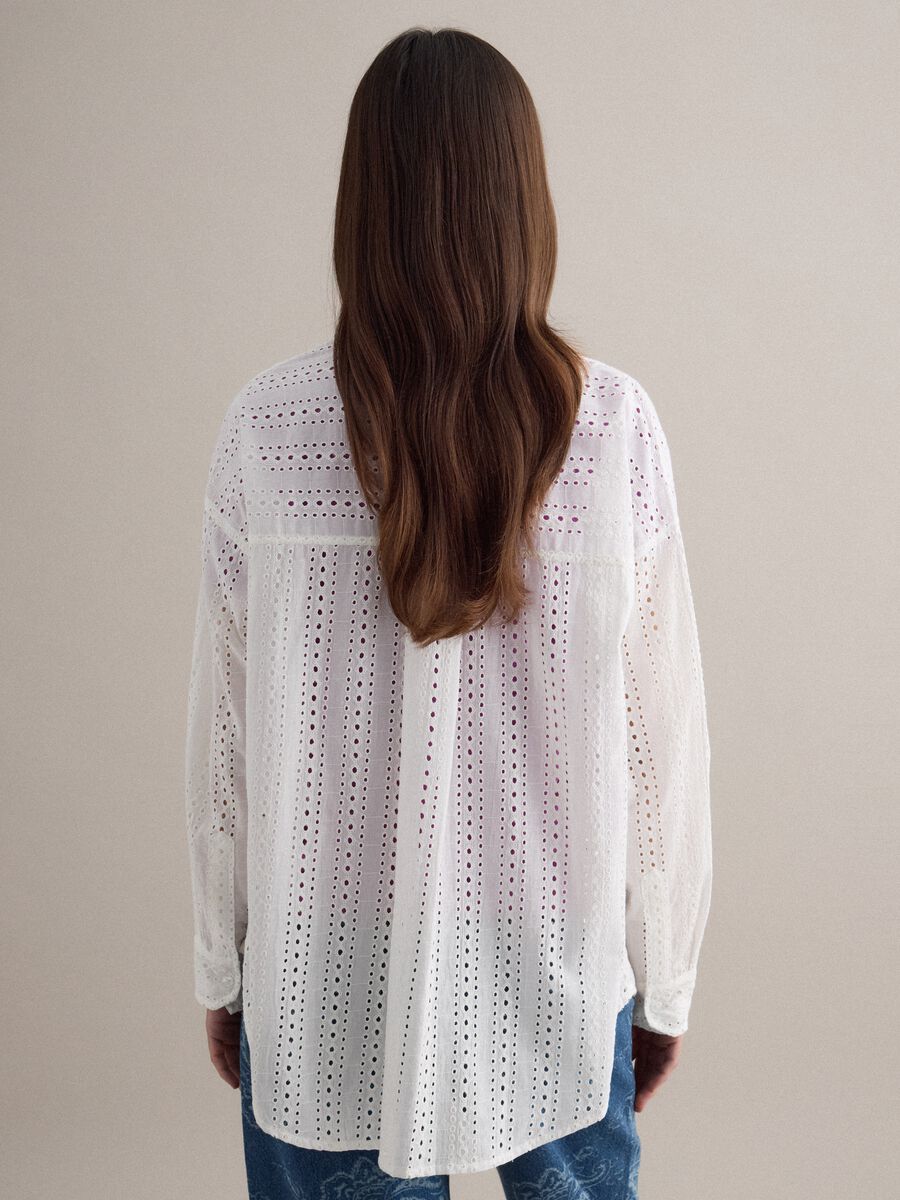 White pure cotton embroidered shirt regular fit with perforated design_3