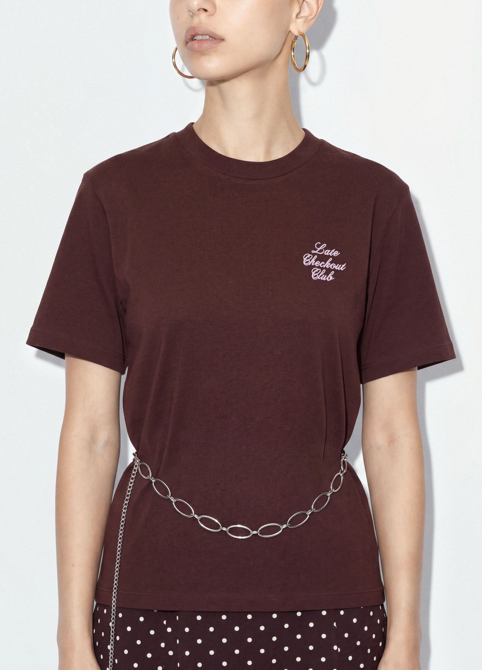 Brown relaxed-fit pure cotton T-shirt with embroidered slogan
