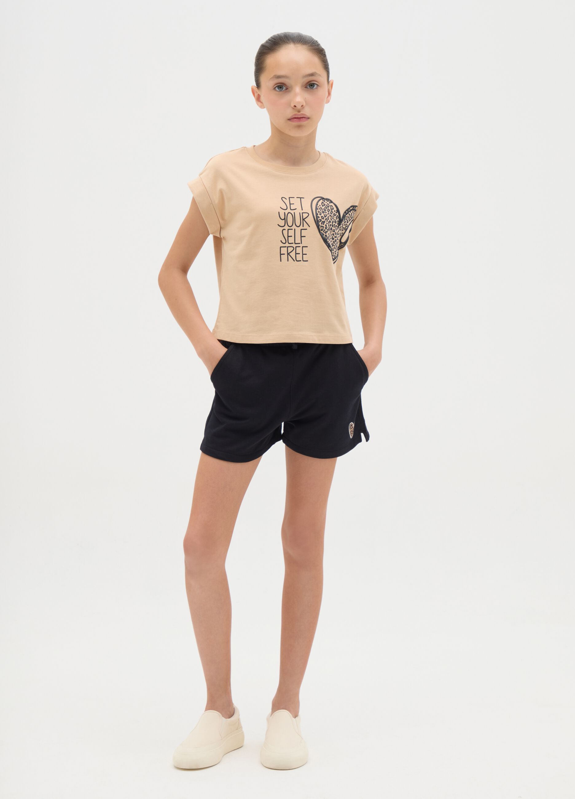 Girls' beige pure cotton set with regular fit