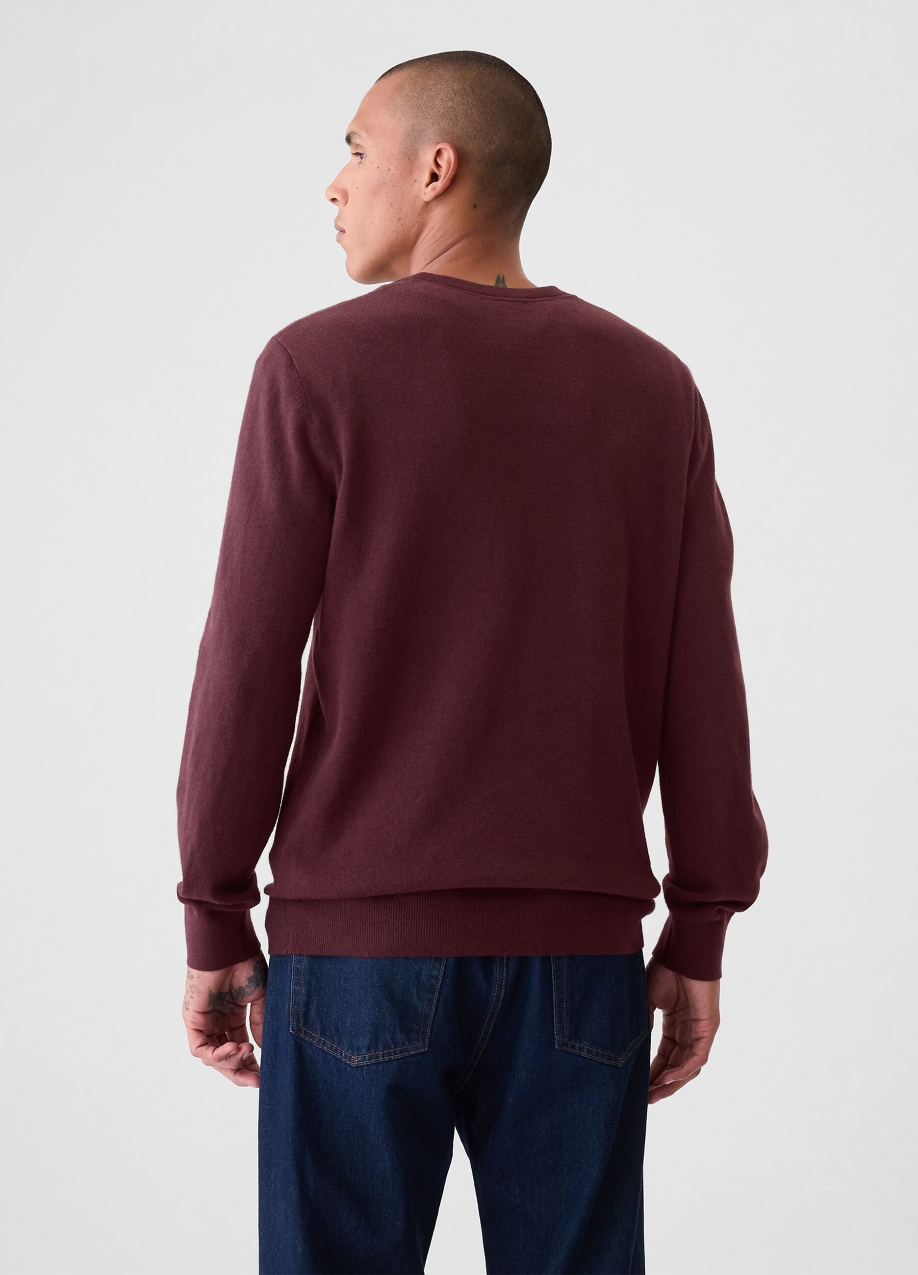 Round neck pullover