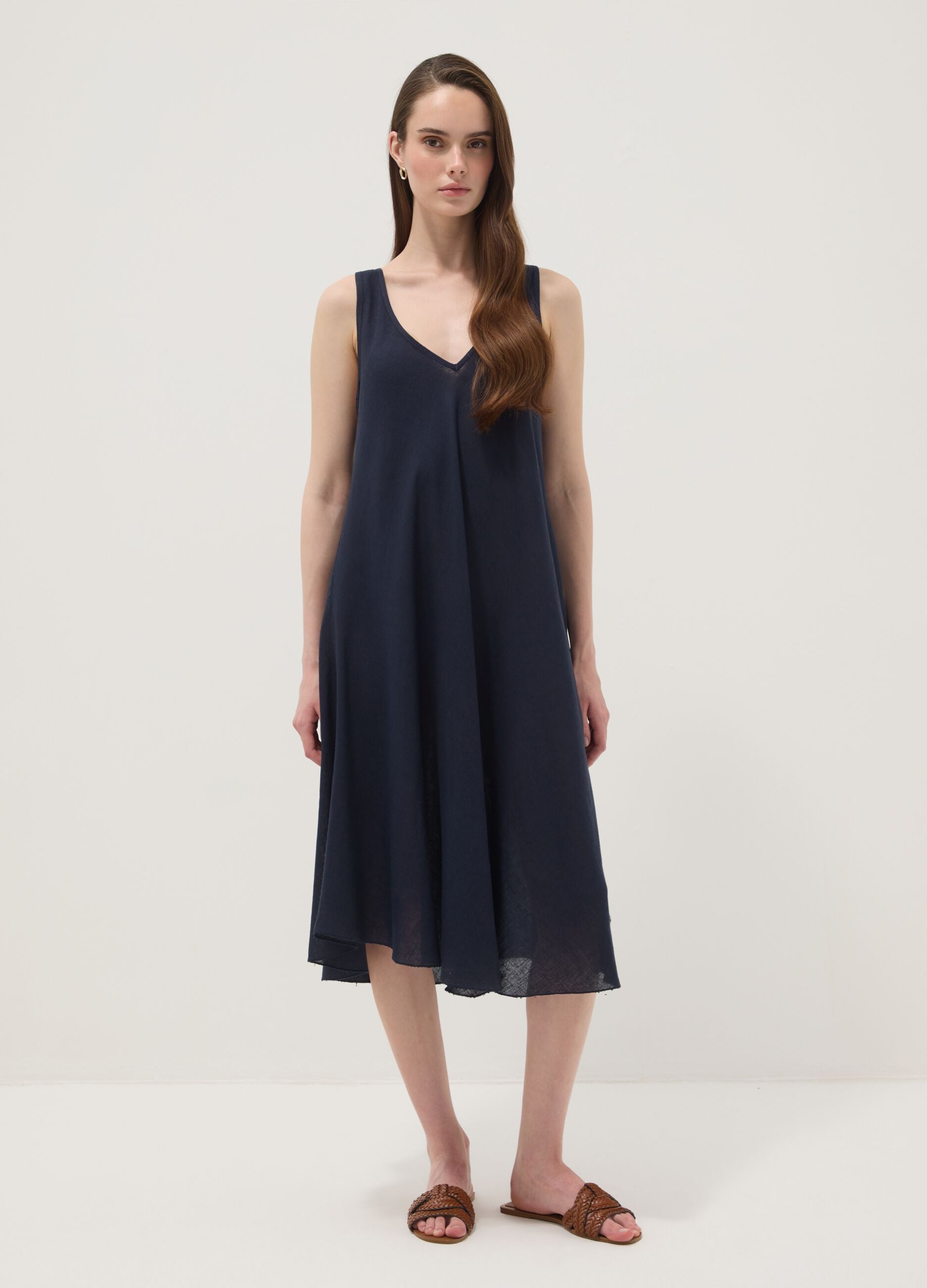 Blue linen-viscose blend midi dress with V-neck and regular fit