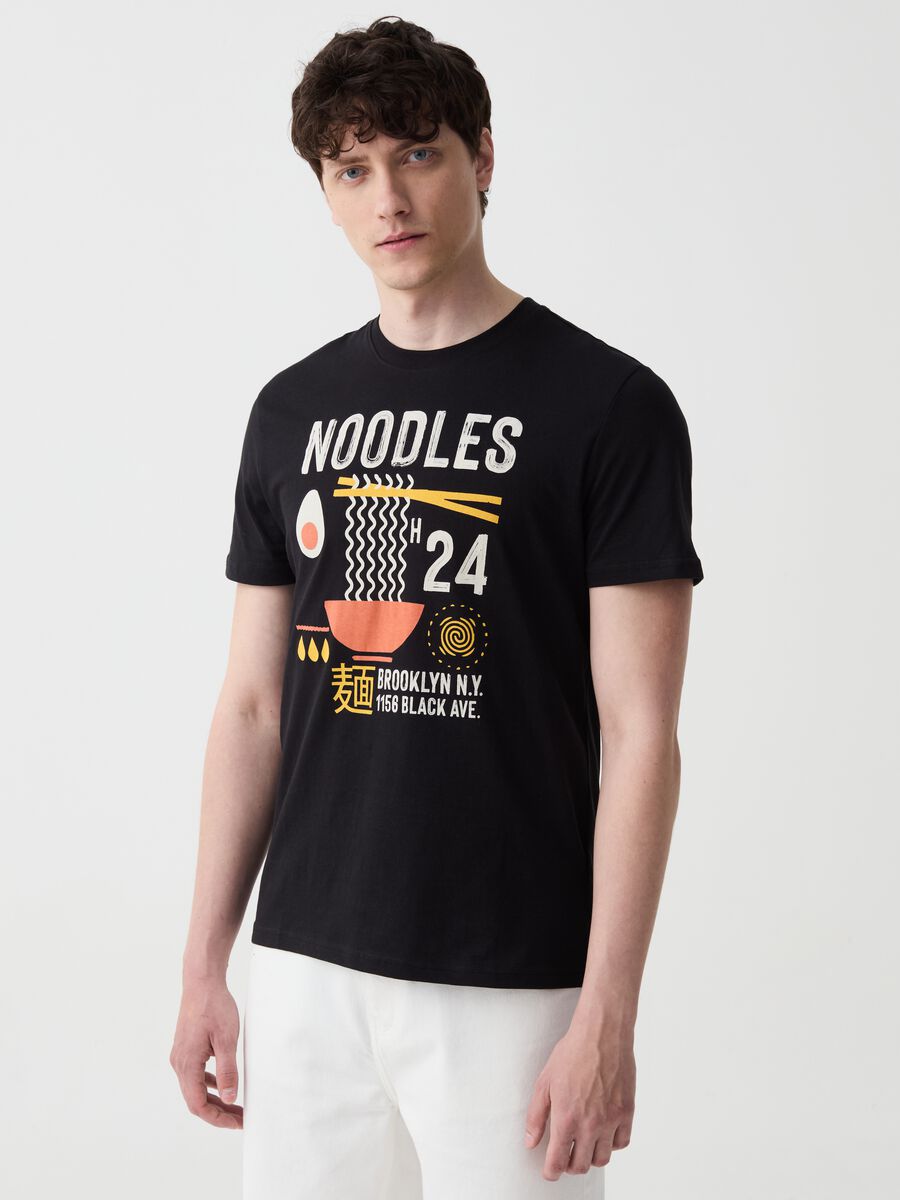 T-shirt con stampa noodles_0