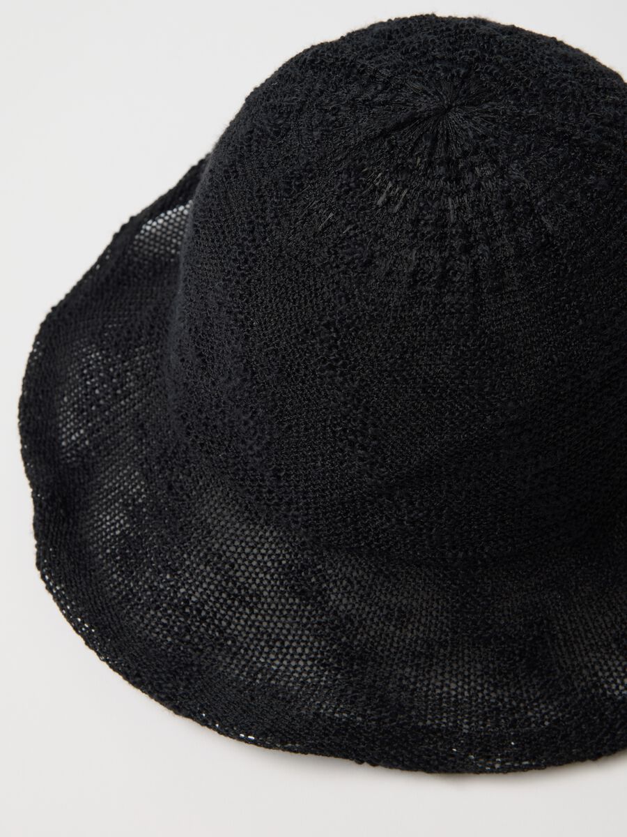 Cappello a cloche nero lavorato a maglia_1