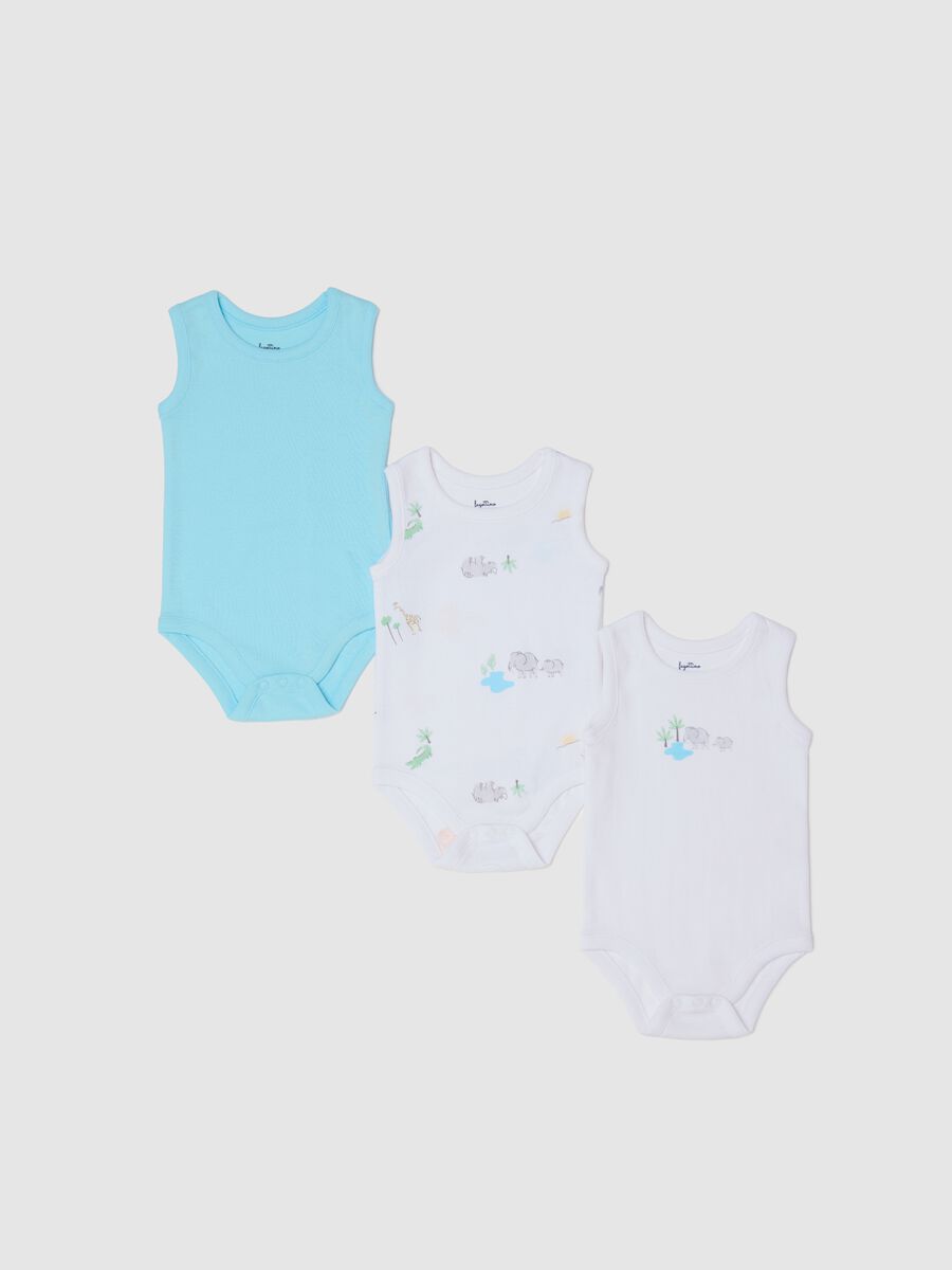 Three-pack white and light blue bodysuits in organic cotton with print_0